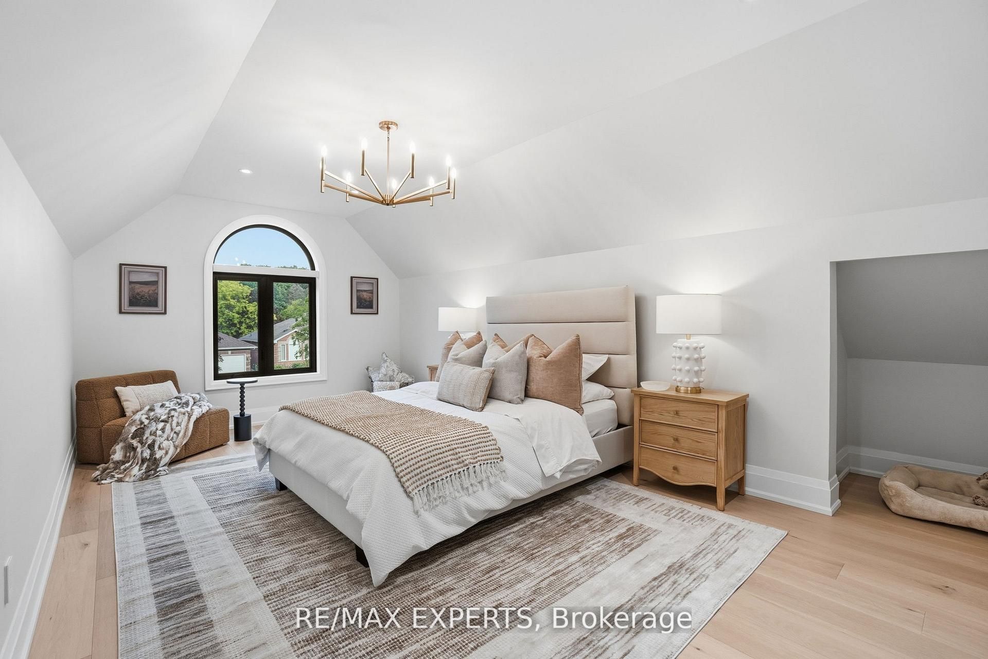 8 Brent Road Property Photo 24