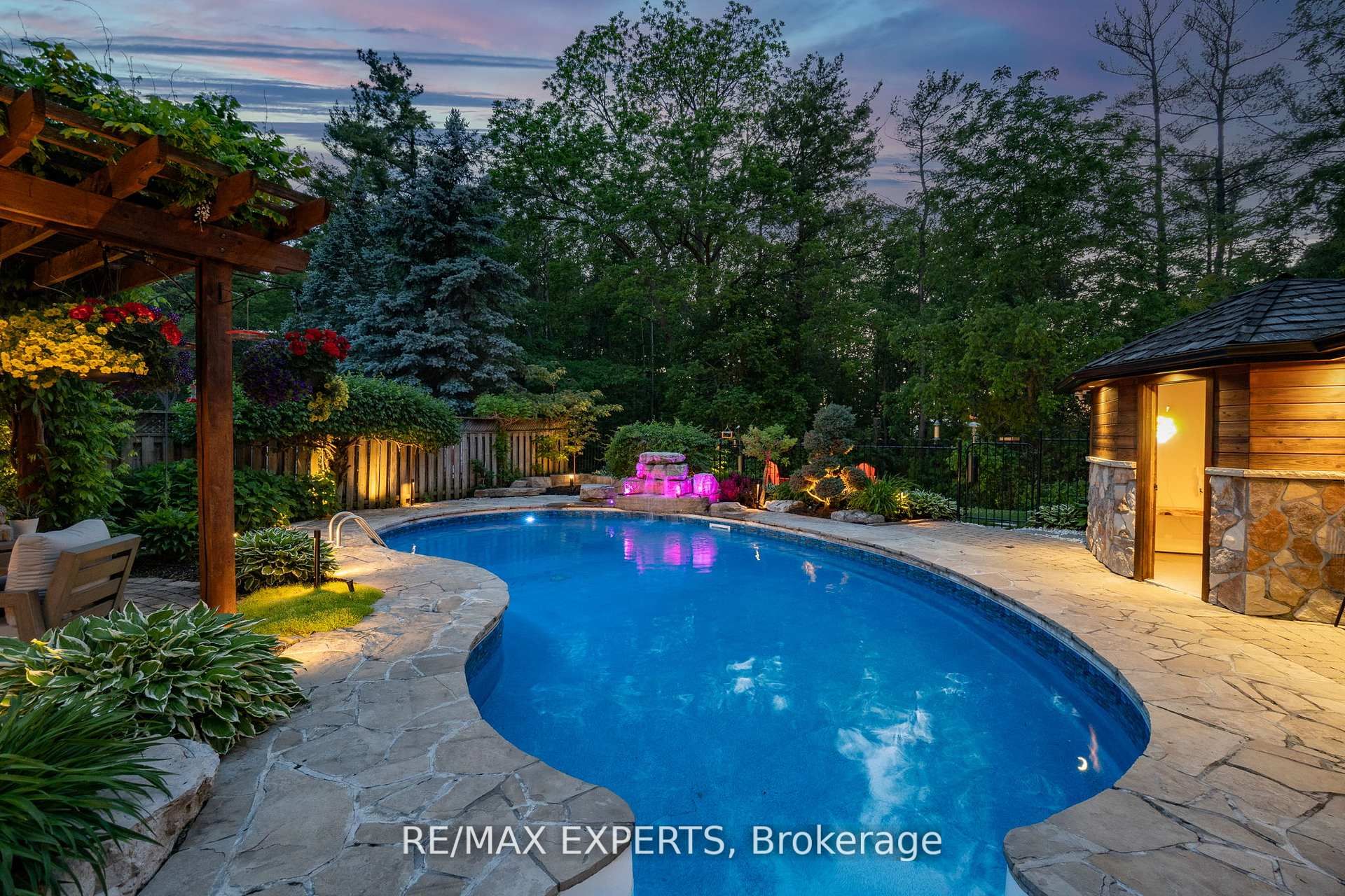 8 Brent Road Property Photo 38
