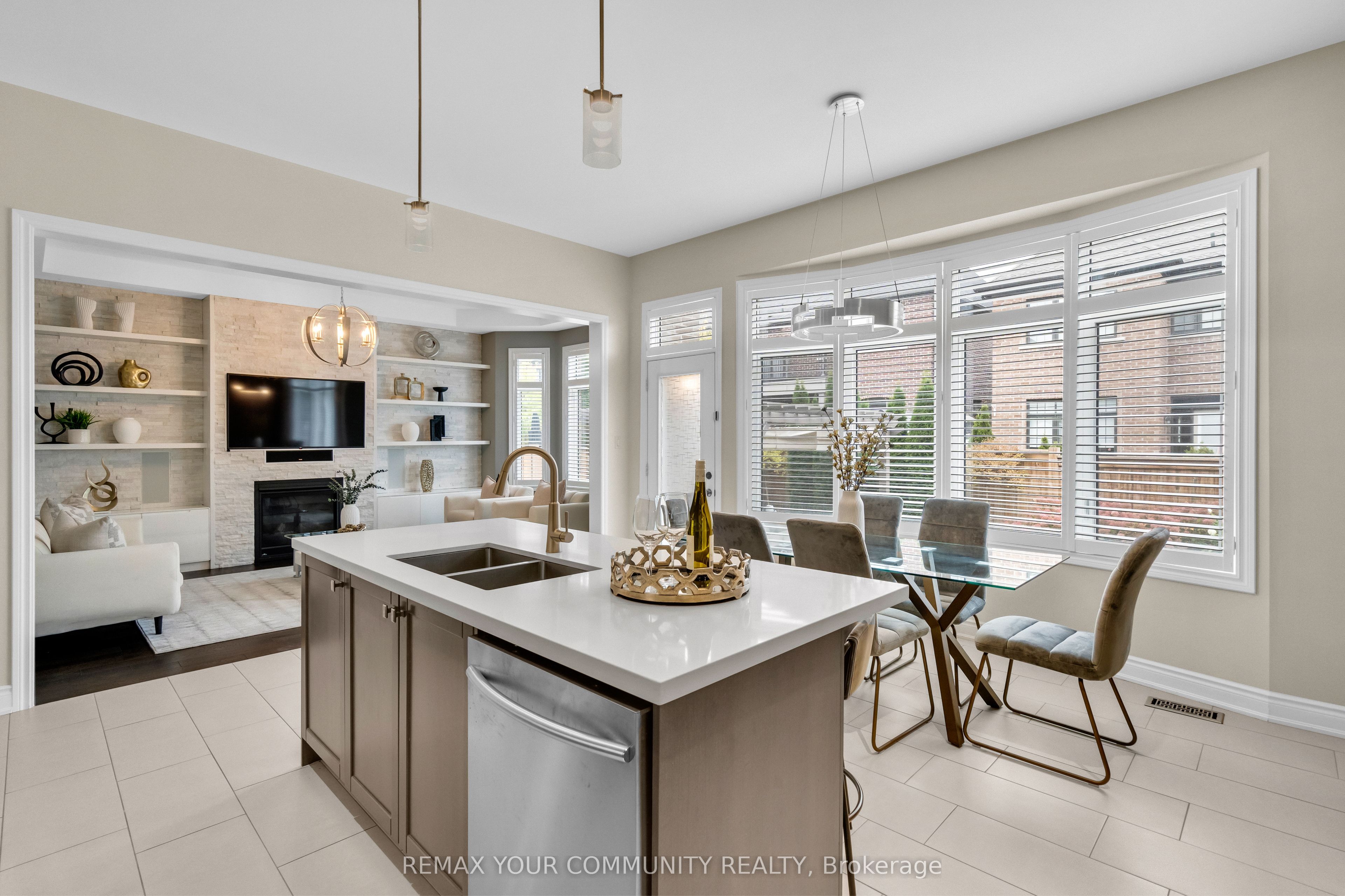 8 King Boulevard Property Photo 6