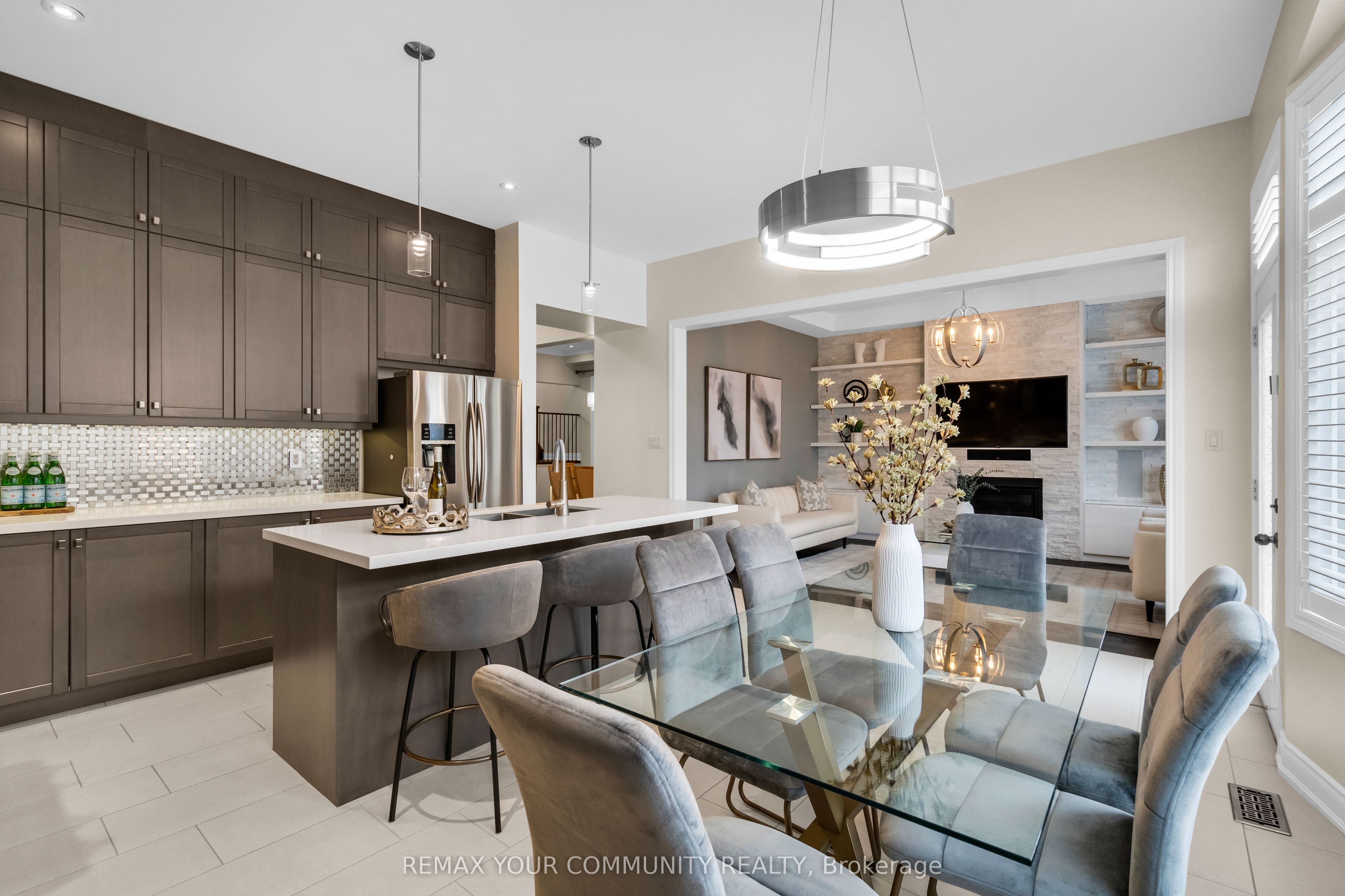 8 King Boulevard Property Photo 7