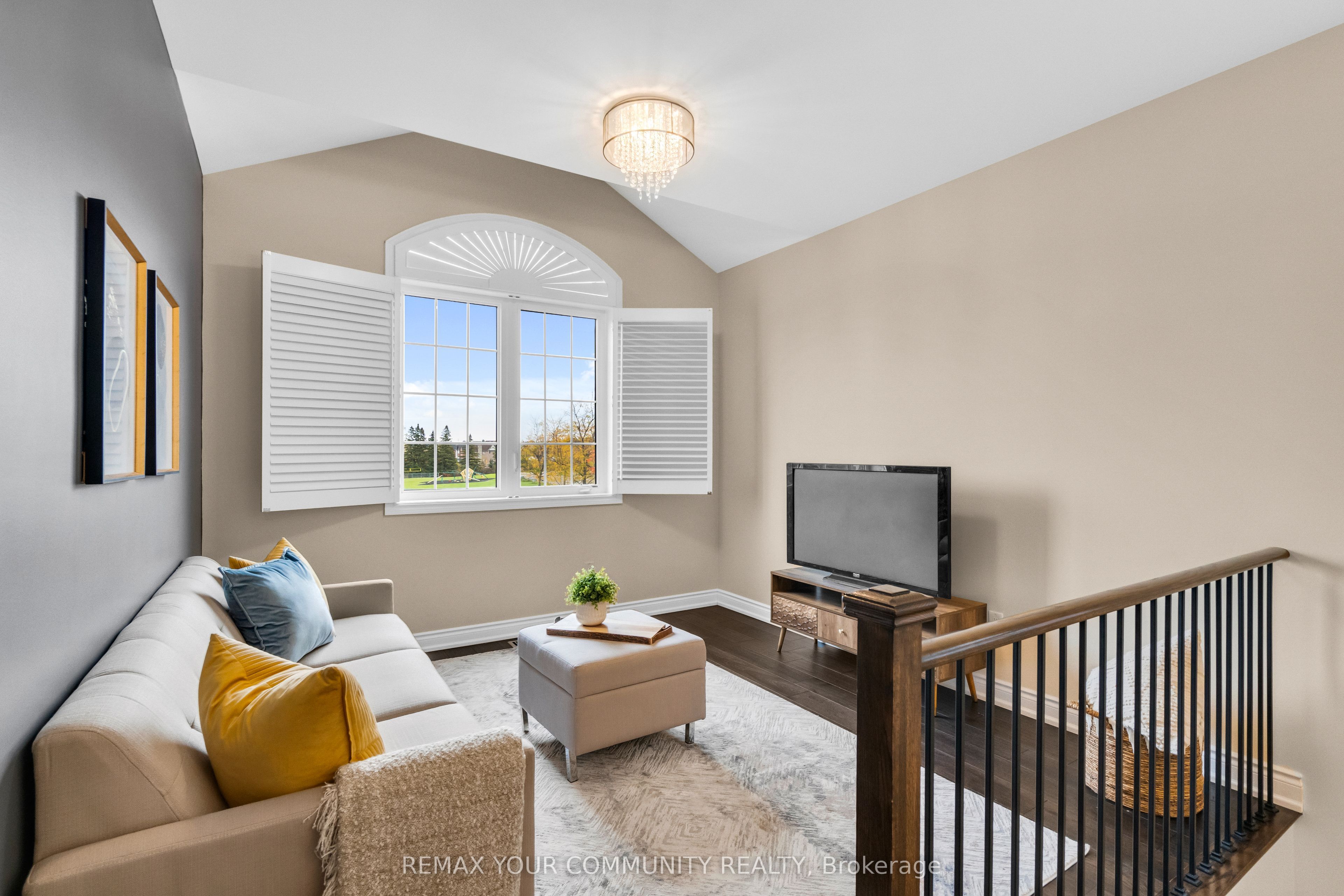 8 King Boulevard Property Photo 18