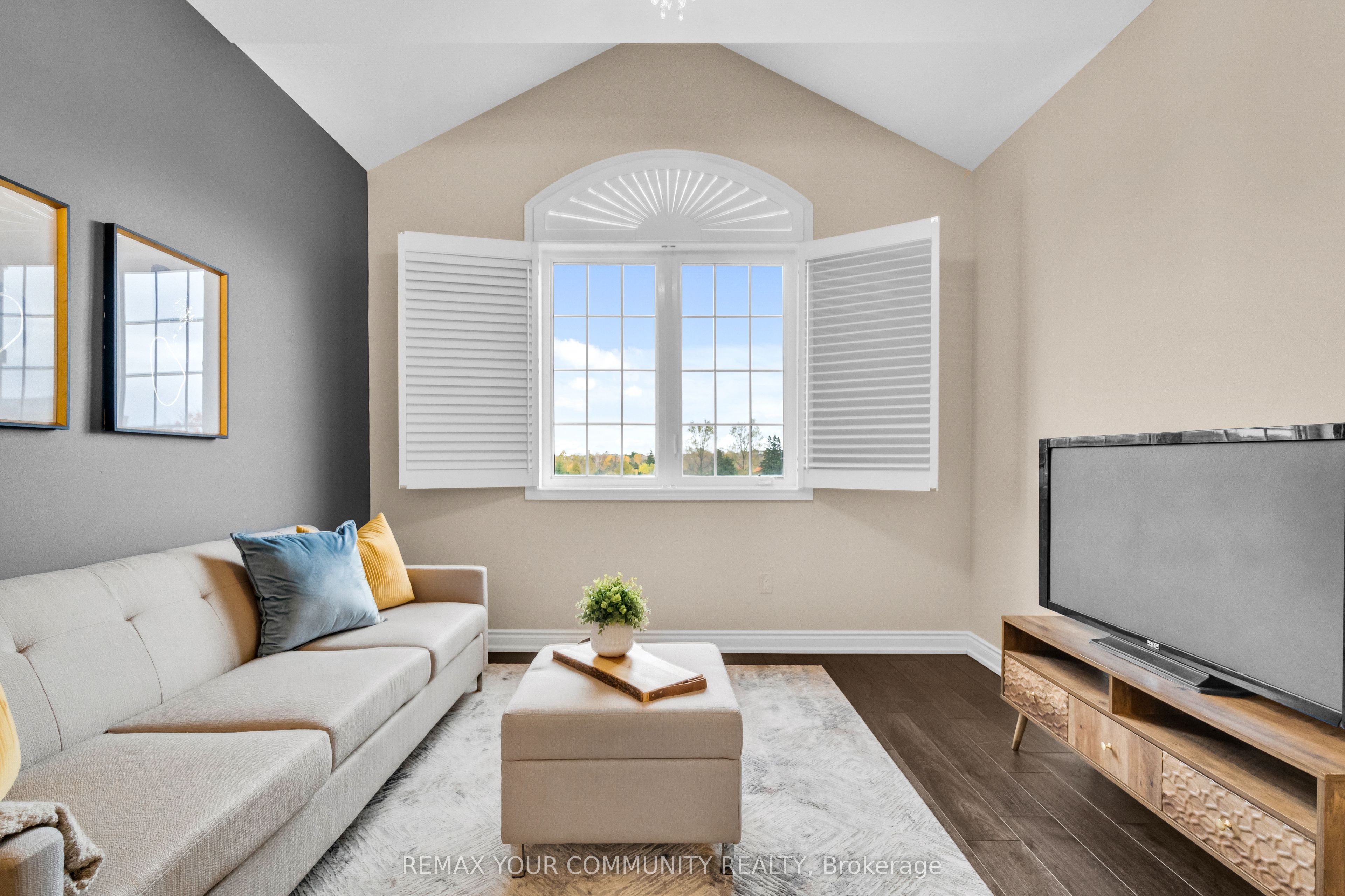 8 King Boulevard Property Photo 19