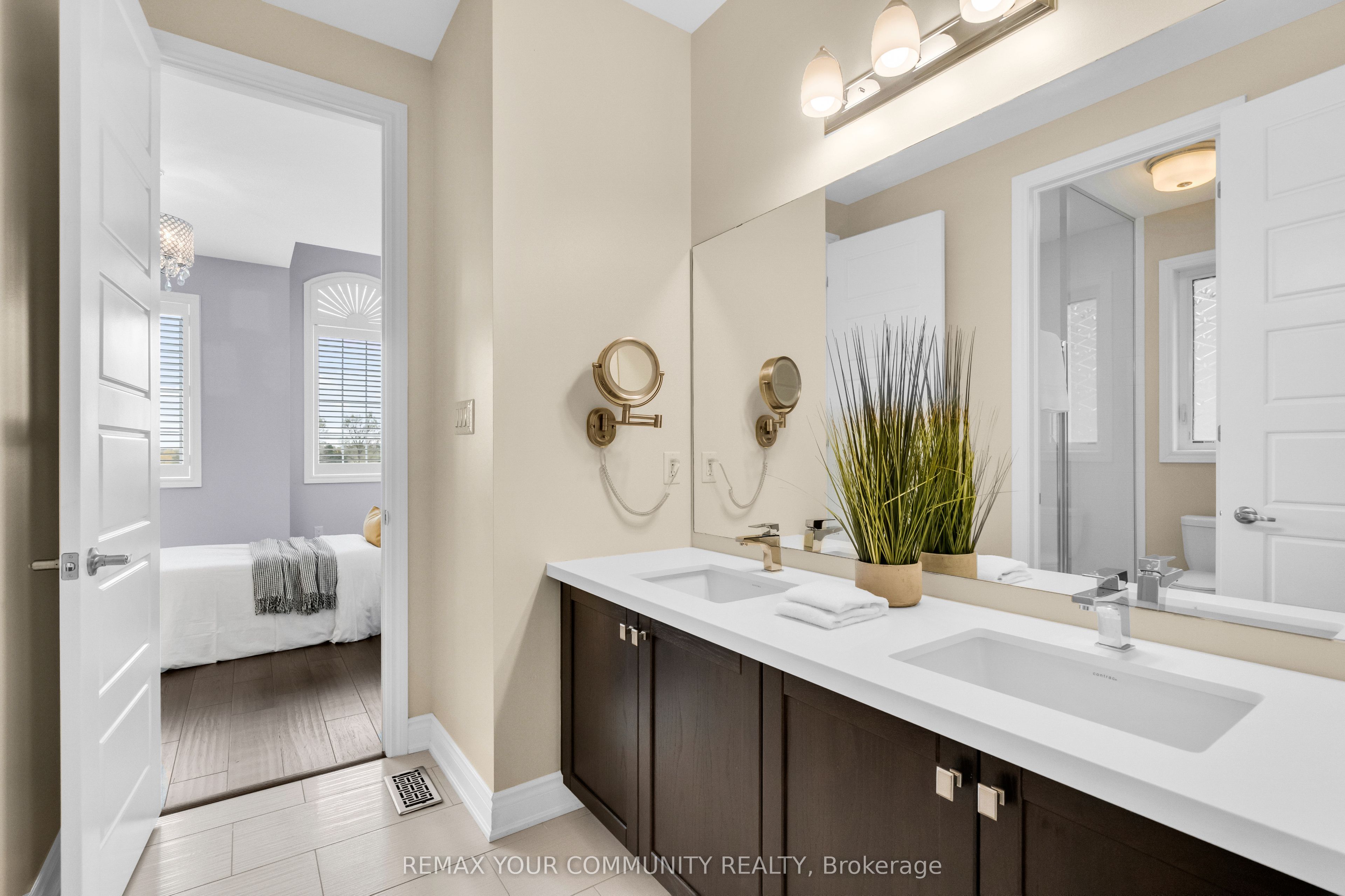 8 King Boulevard Property Photo 32