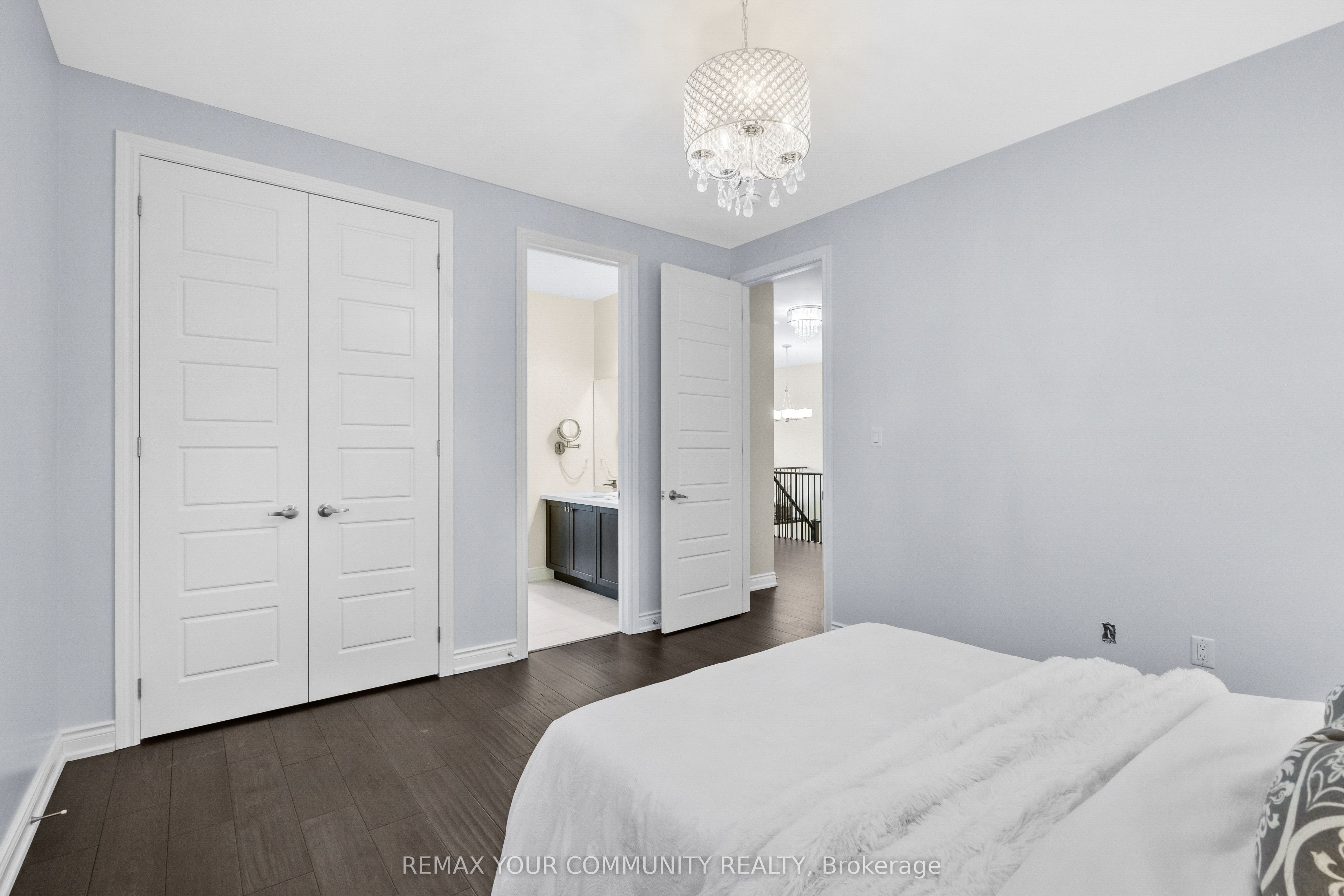 8 King Boulevard Property Photo 34