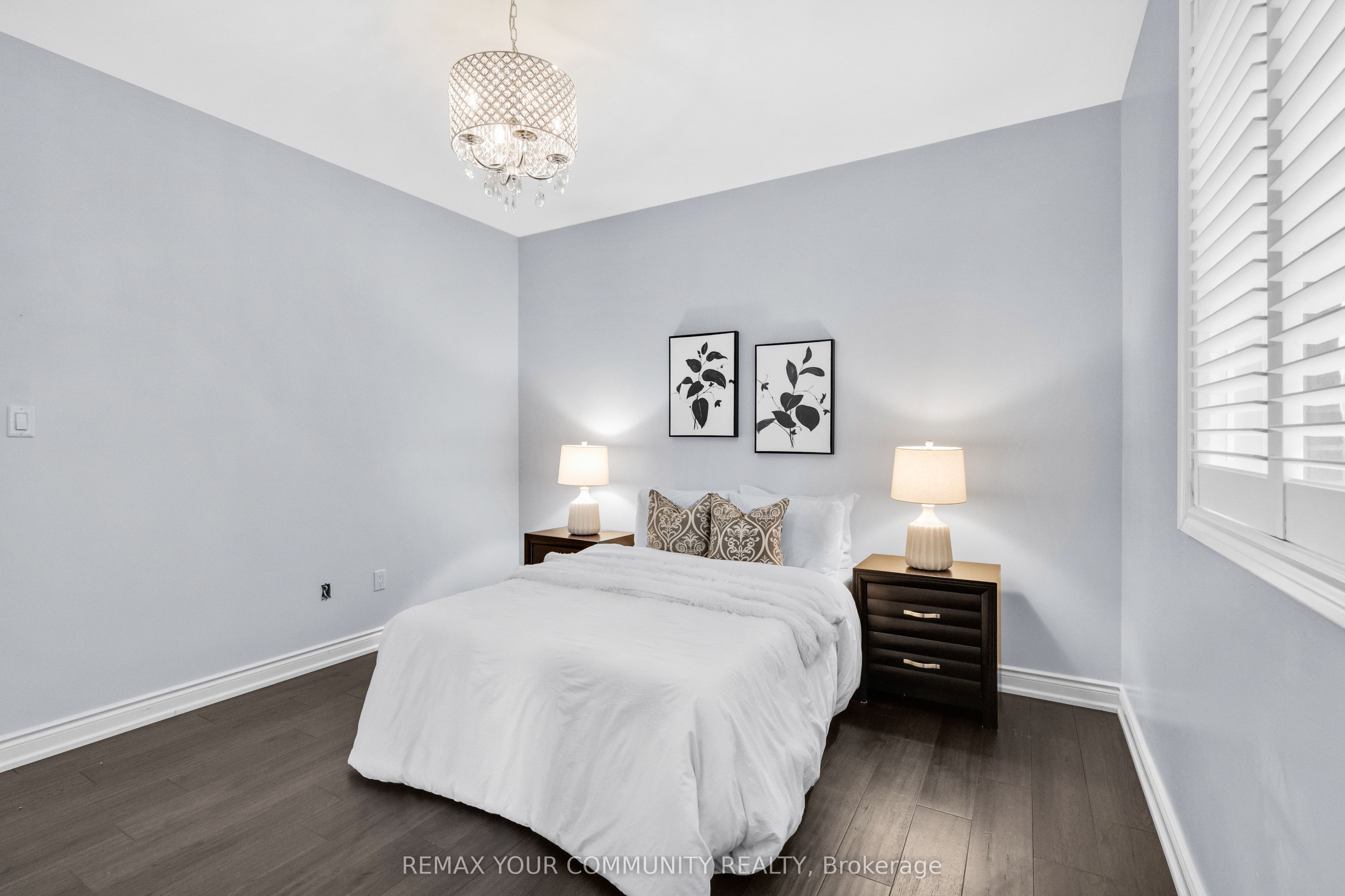 8 King Boulevard Property Photo 35
