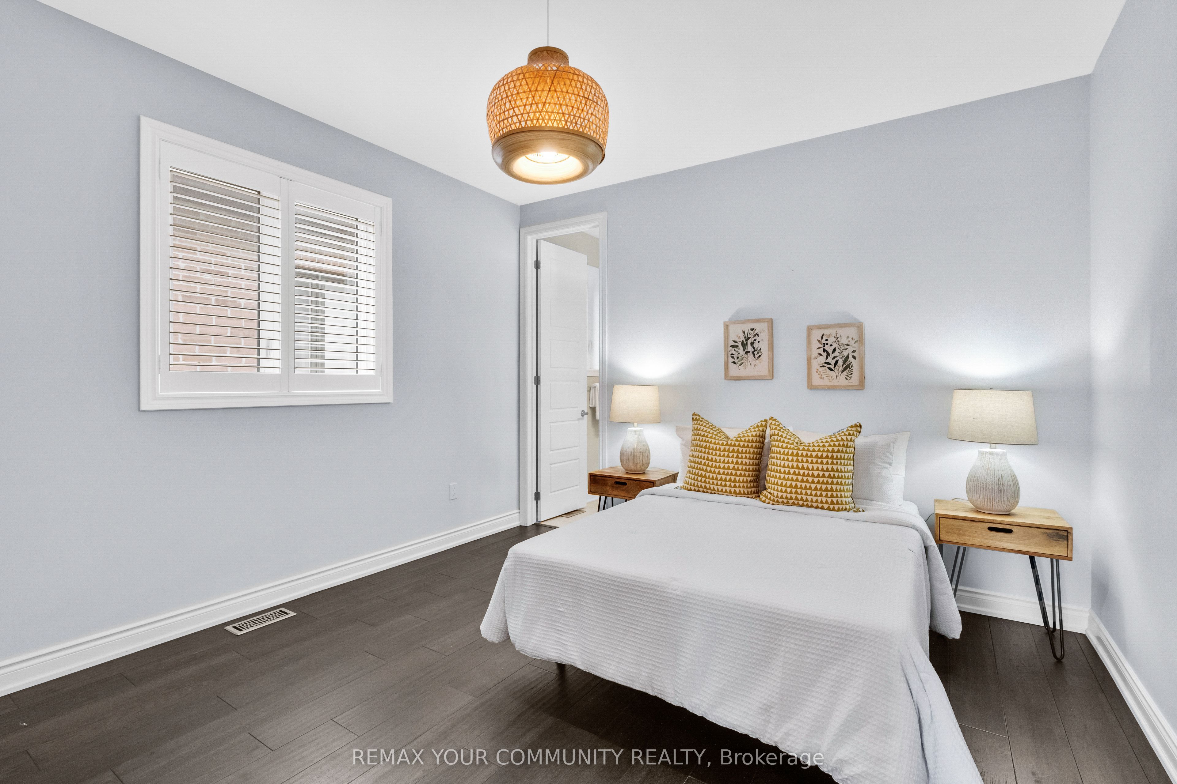 8 King Boulevard Property Photo 36