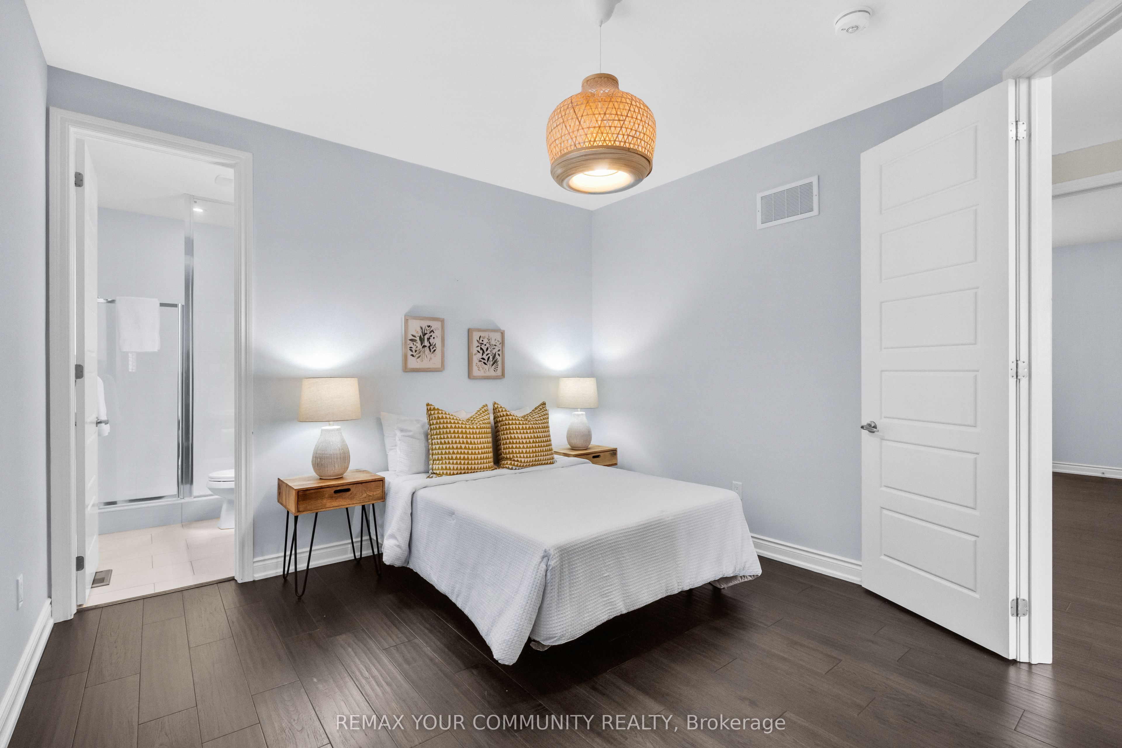 8 King Boulevard Property Photo 37