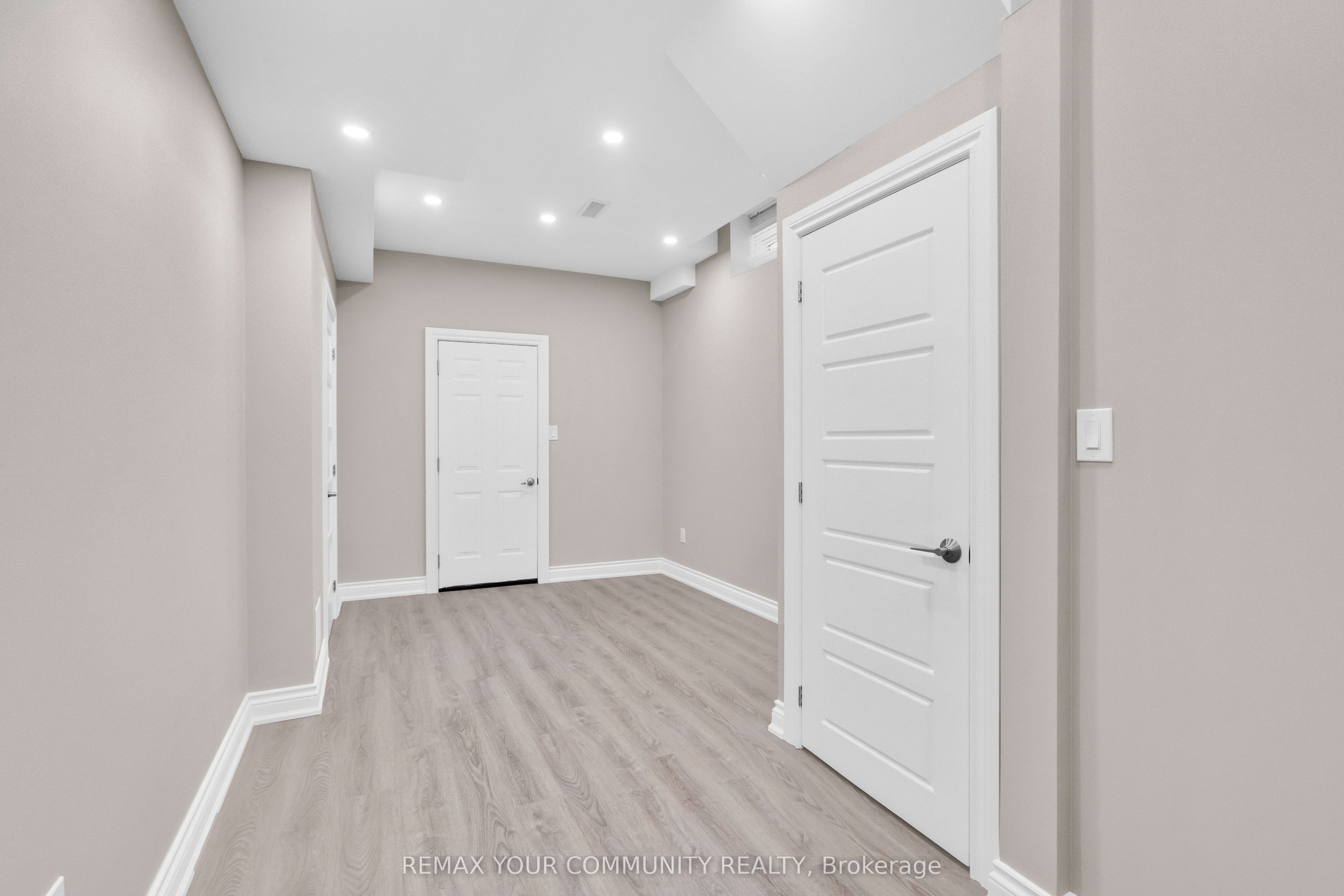 8 King Boulevard Property Photo 46