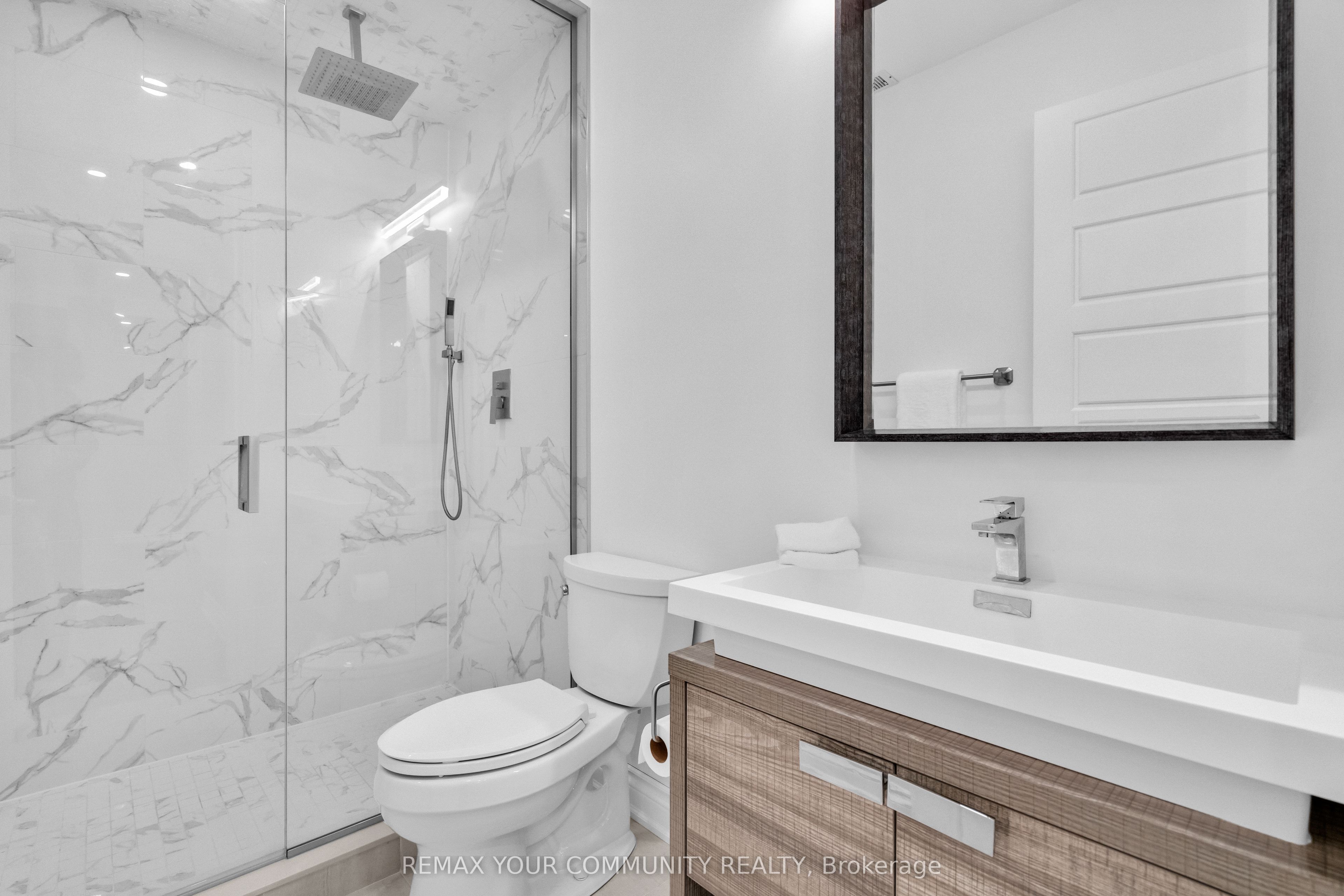8 King Boulevard Property Photo 47