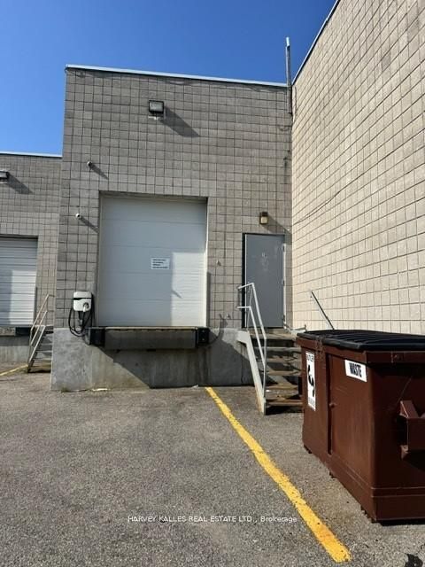 60 West Wilmot Street 16 Property Photo 2