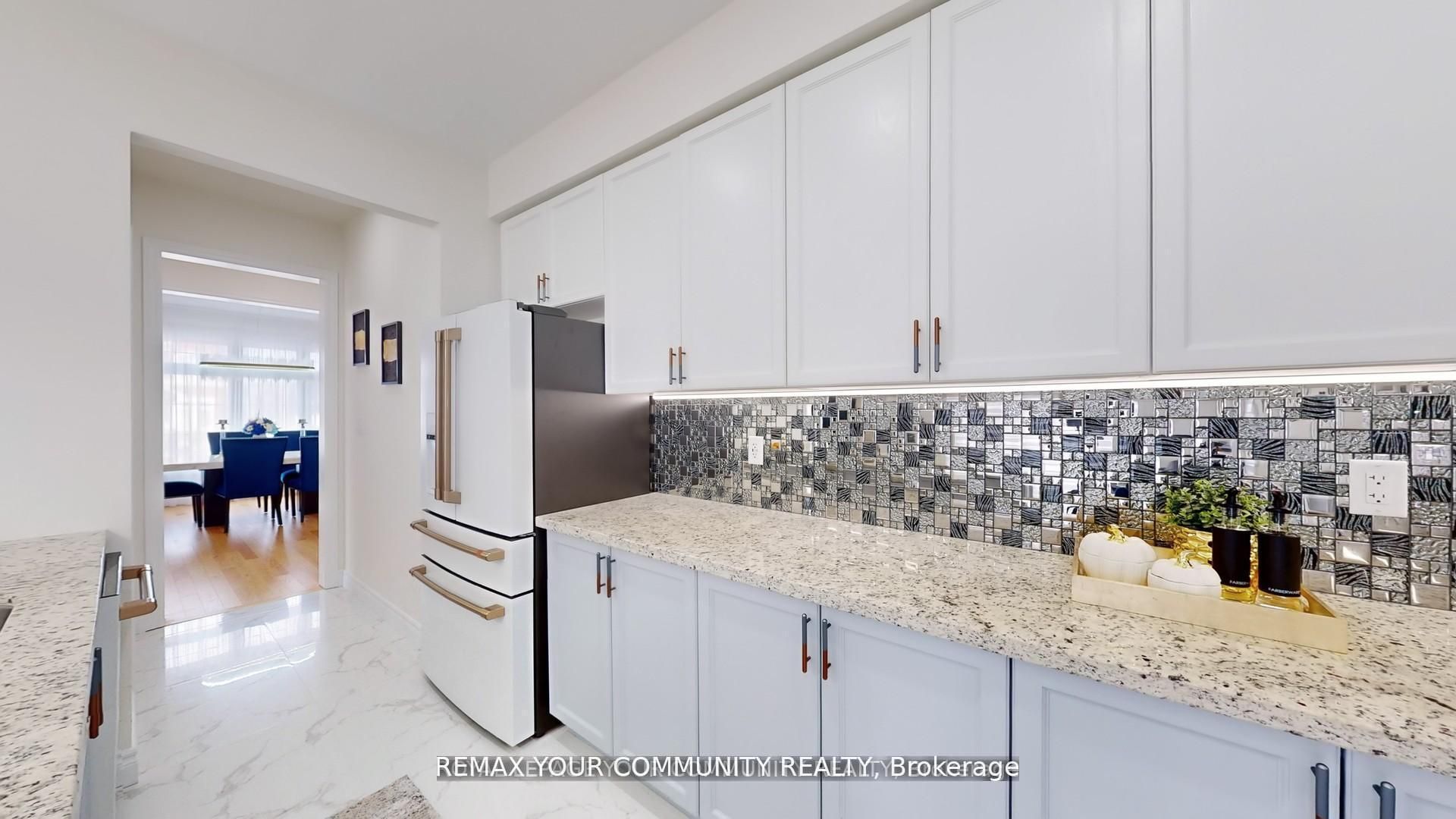 1072 Wickham Road Property Photo 10