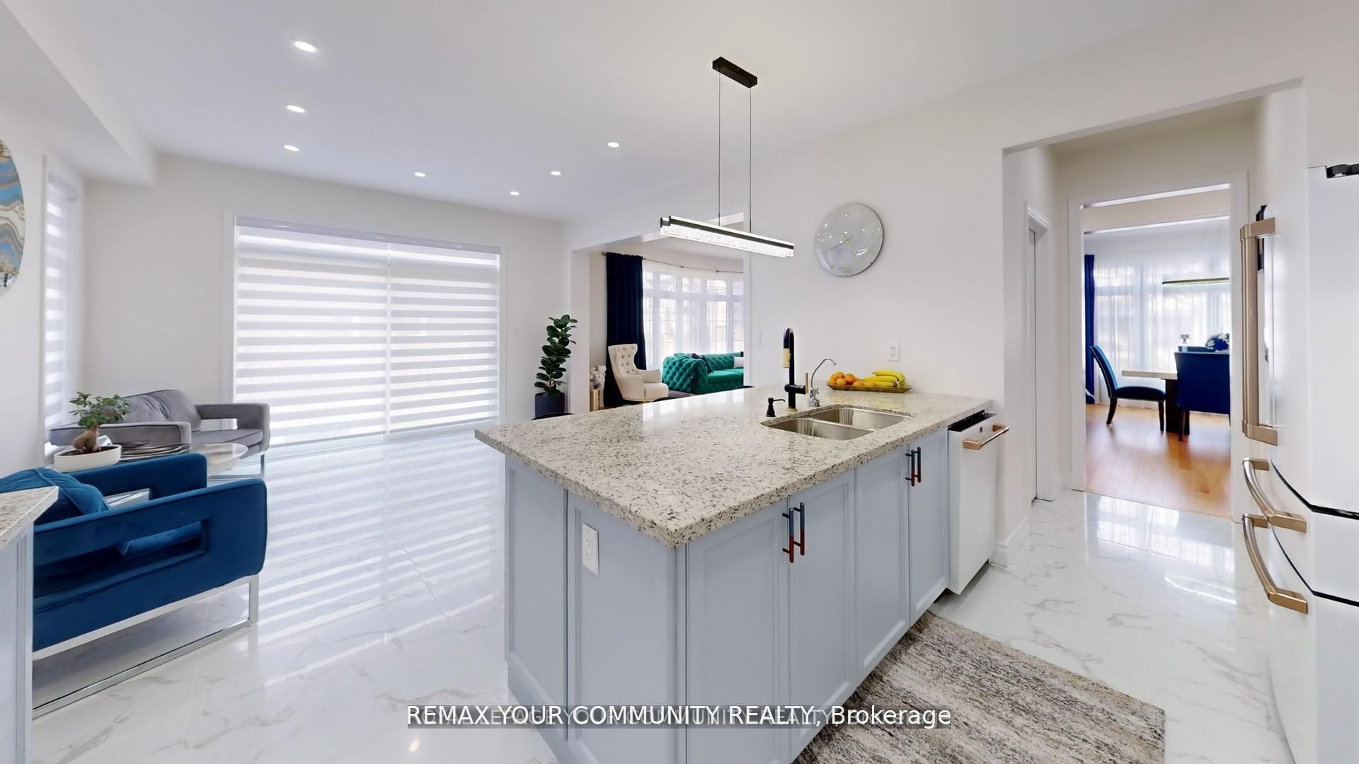1072 Wickham Road Property Photo 12