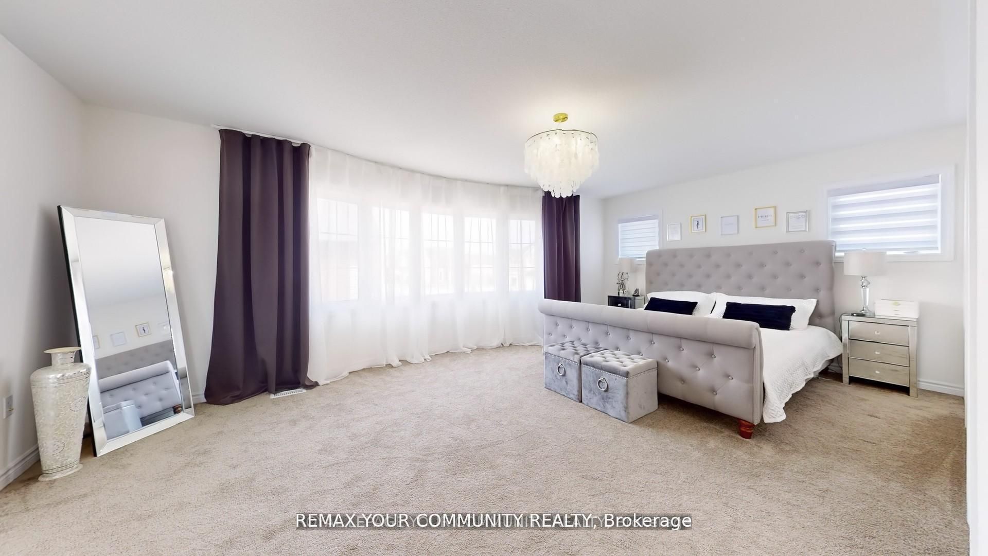 1072 Wickham Road Property Photo 23