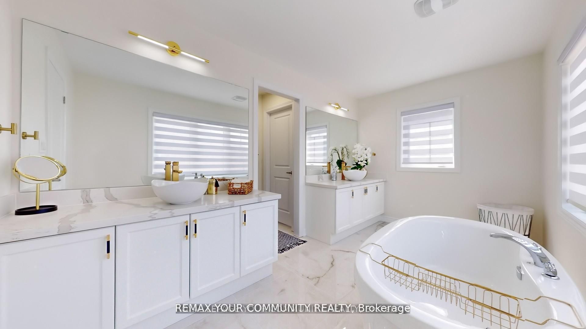 1072 Wickham Road Property Photo 25
