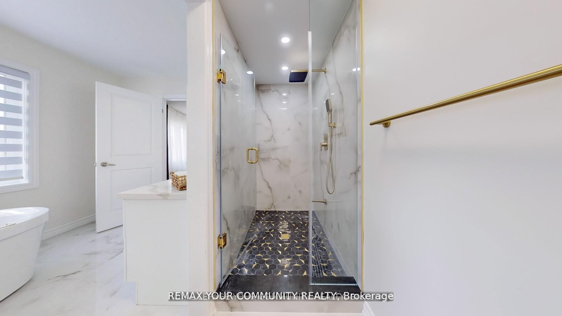 1072 Wickham Road Property Photo 27