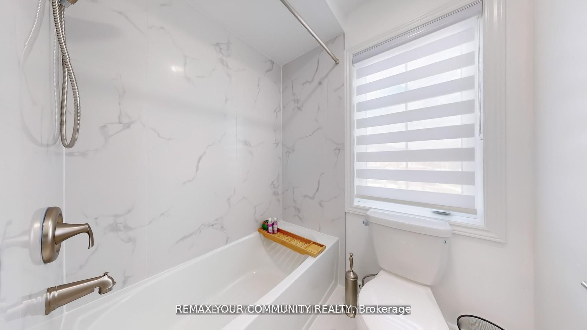1072 Wickham Road Property Photo 30