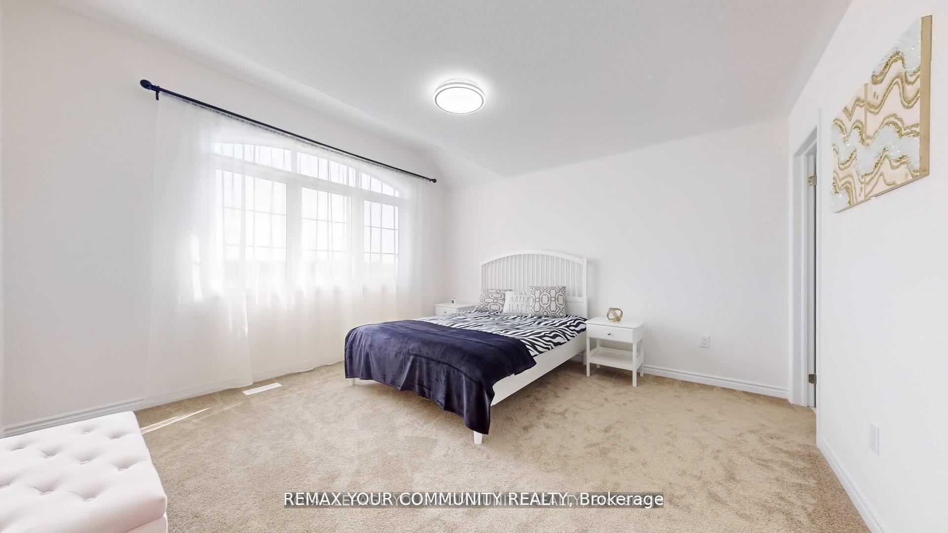 1072 Wickham Road Property Photo 32