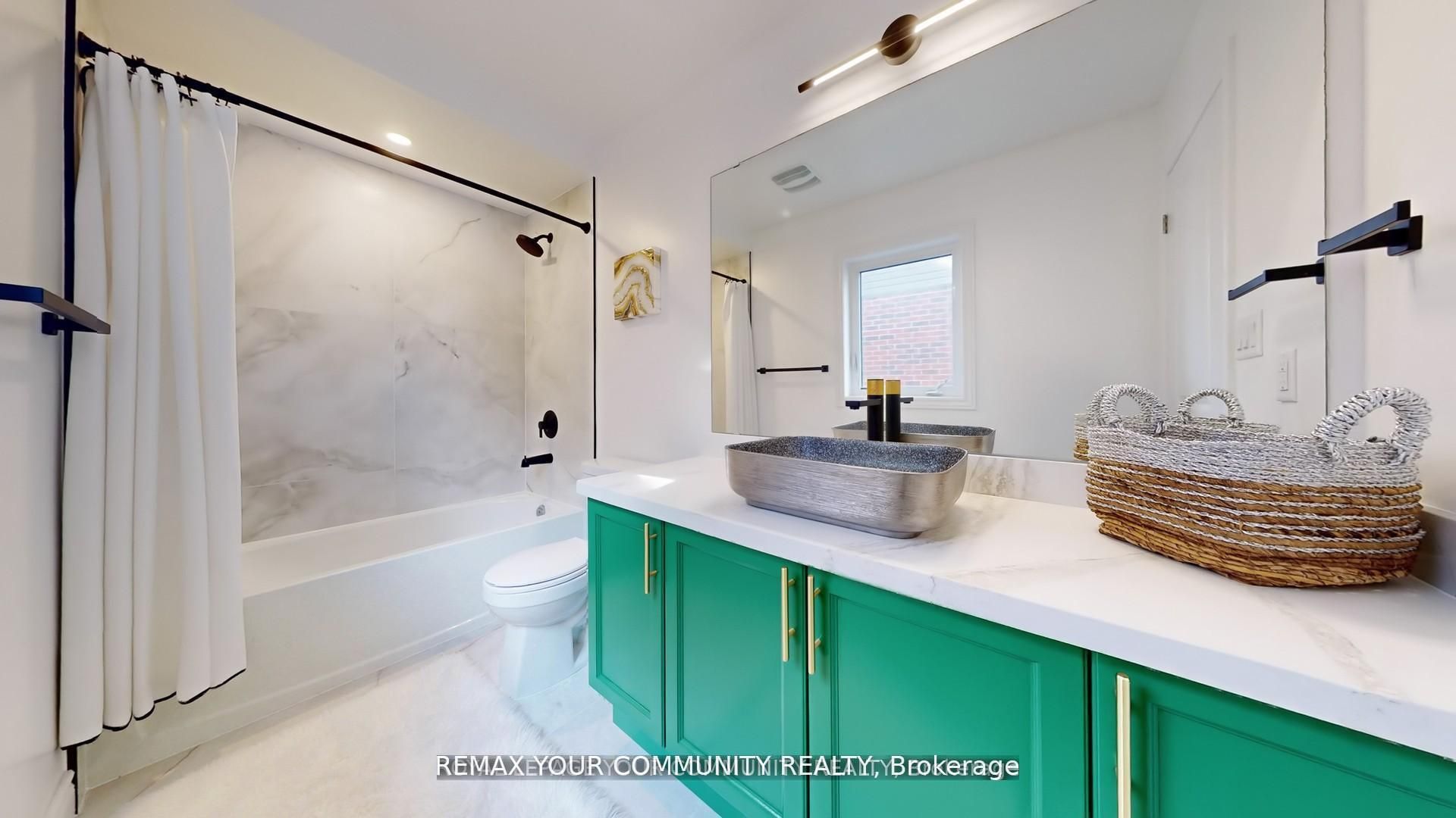 1072 Wickham Road Property Photo 37