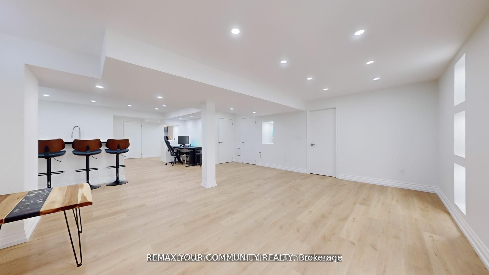 1072 Wickham Road Property Photo 38