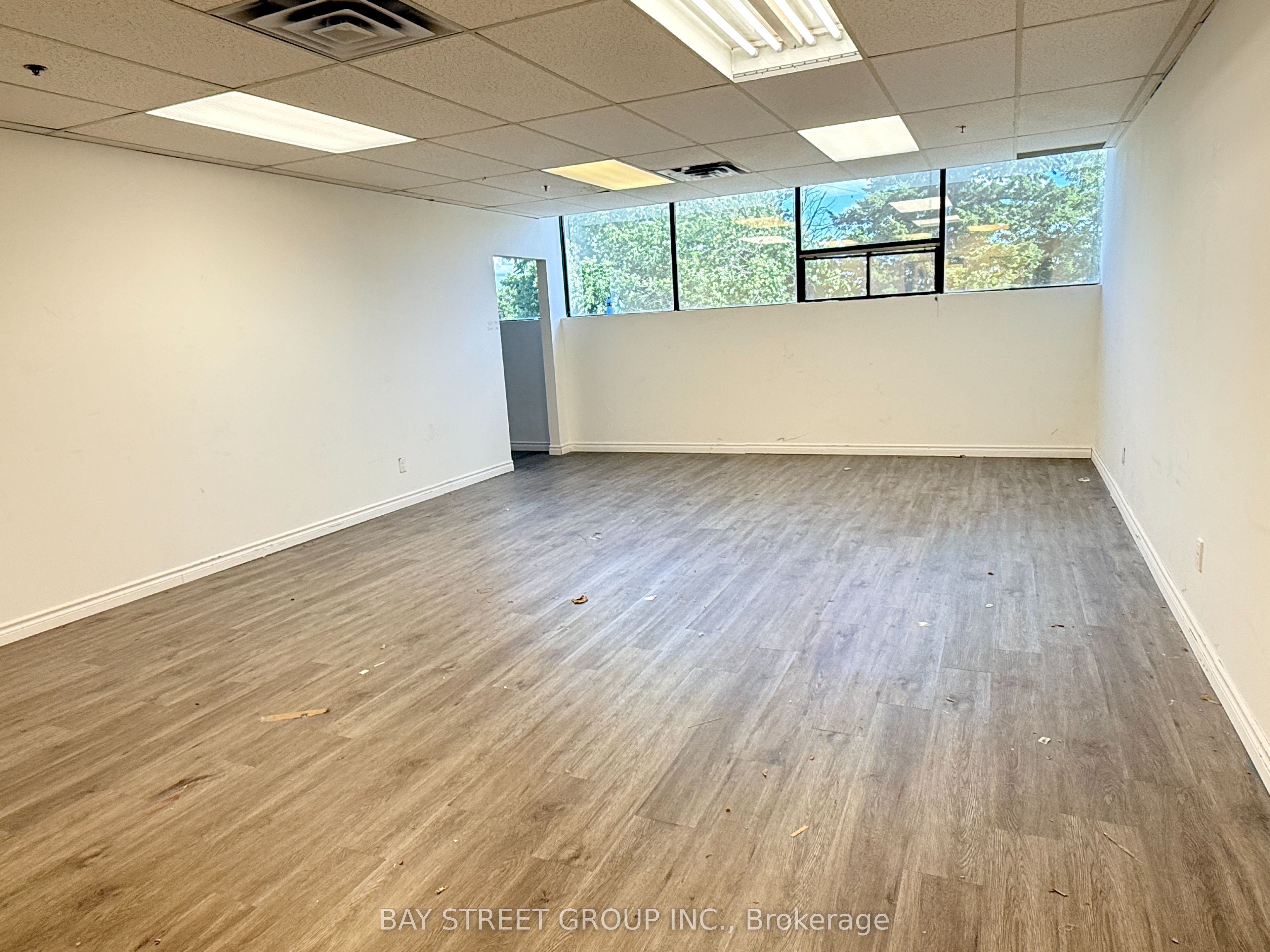 100 Steelcase Road E Unit 202 Property Photo 4