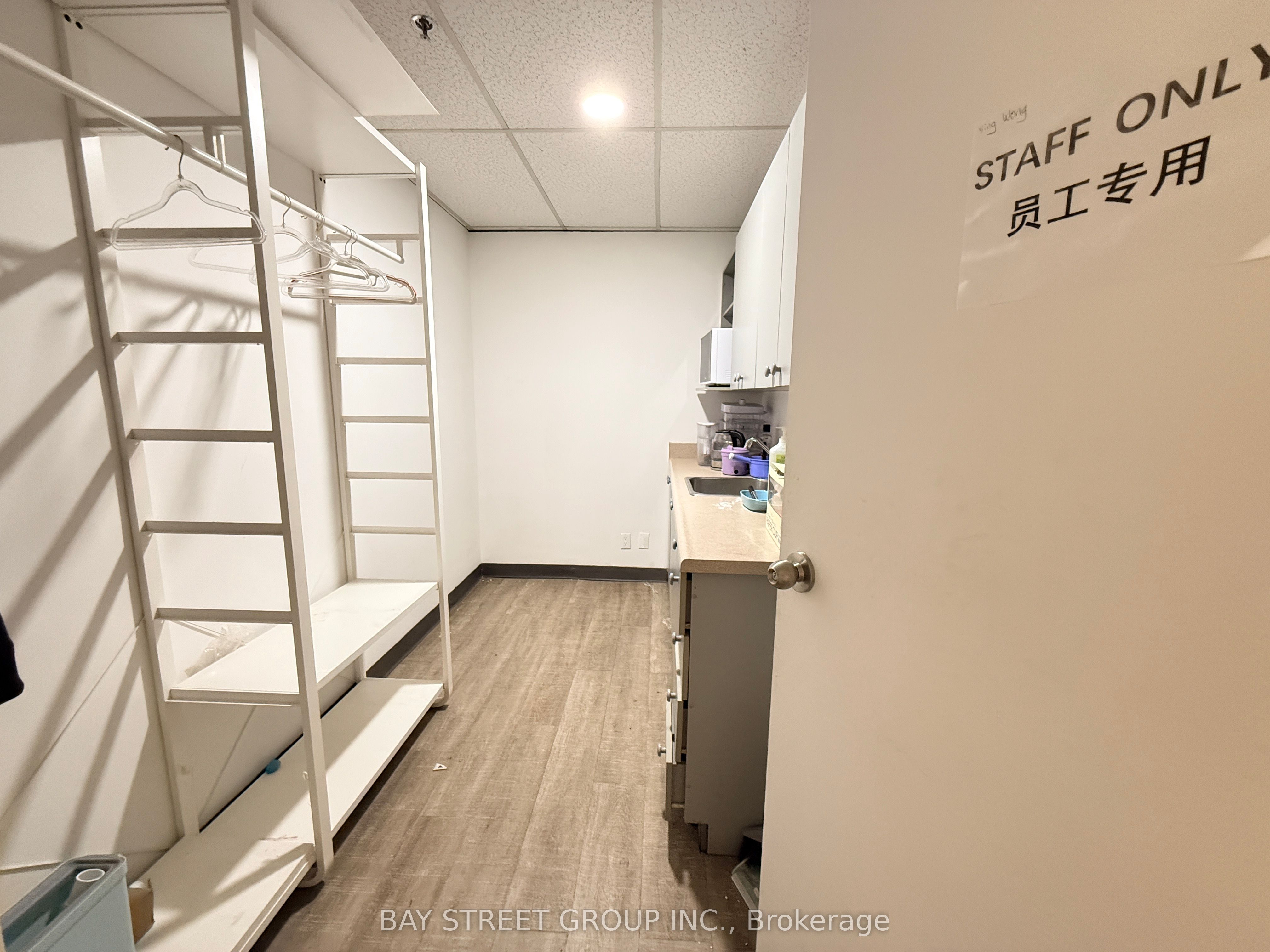 100 Steelcase Road E Unit 202 Property Photo 15