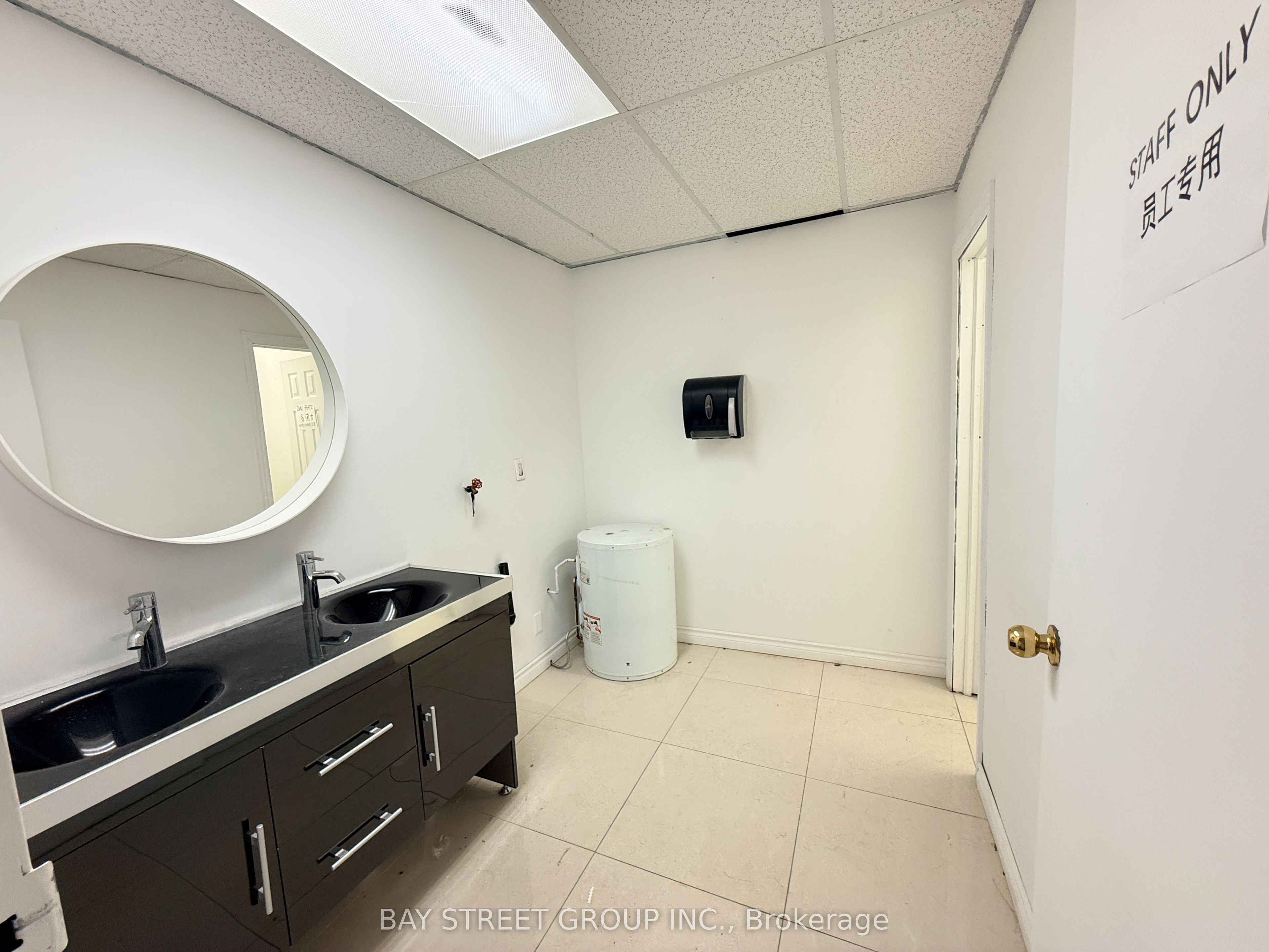 100 Steelcase Road E Unit 202 Property Photo 16