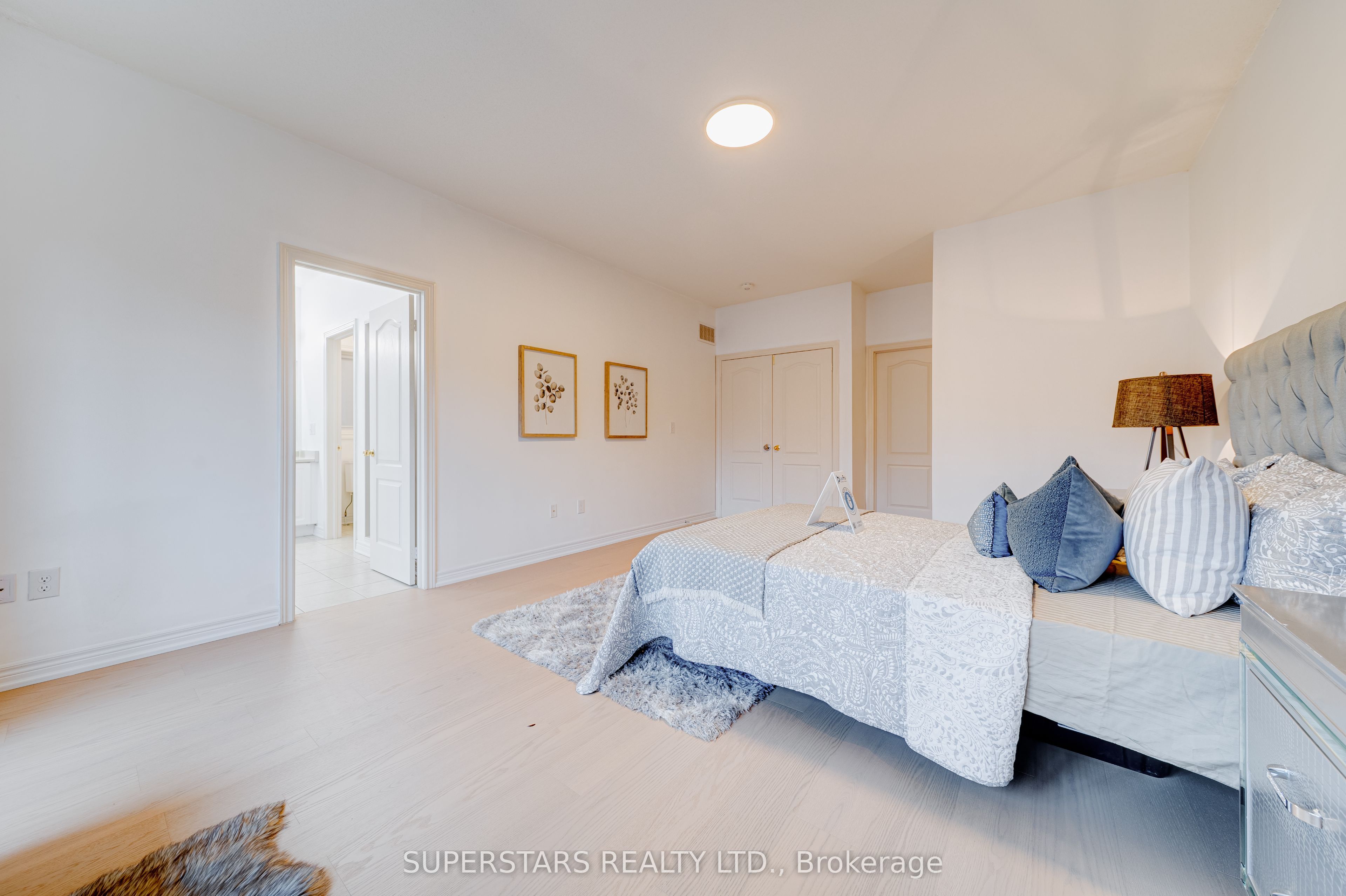 8 Kavanagh Avenue Property Photo 26