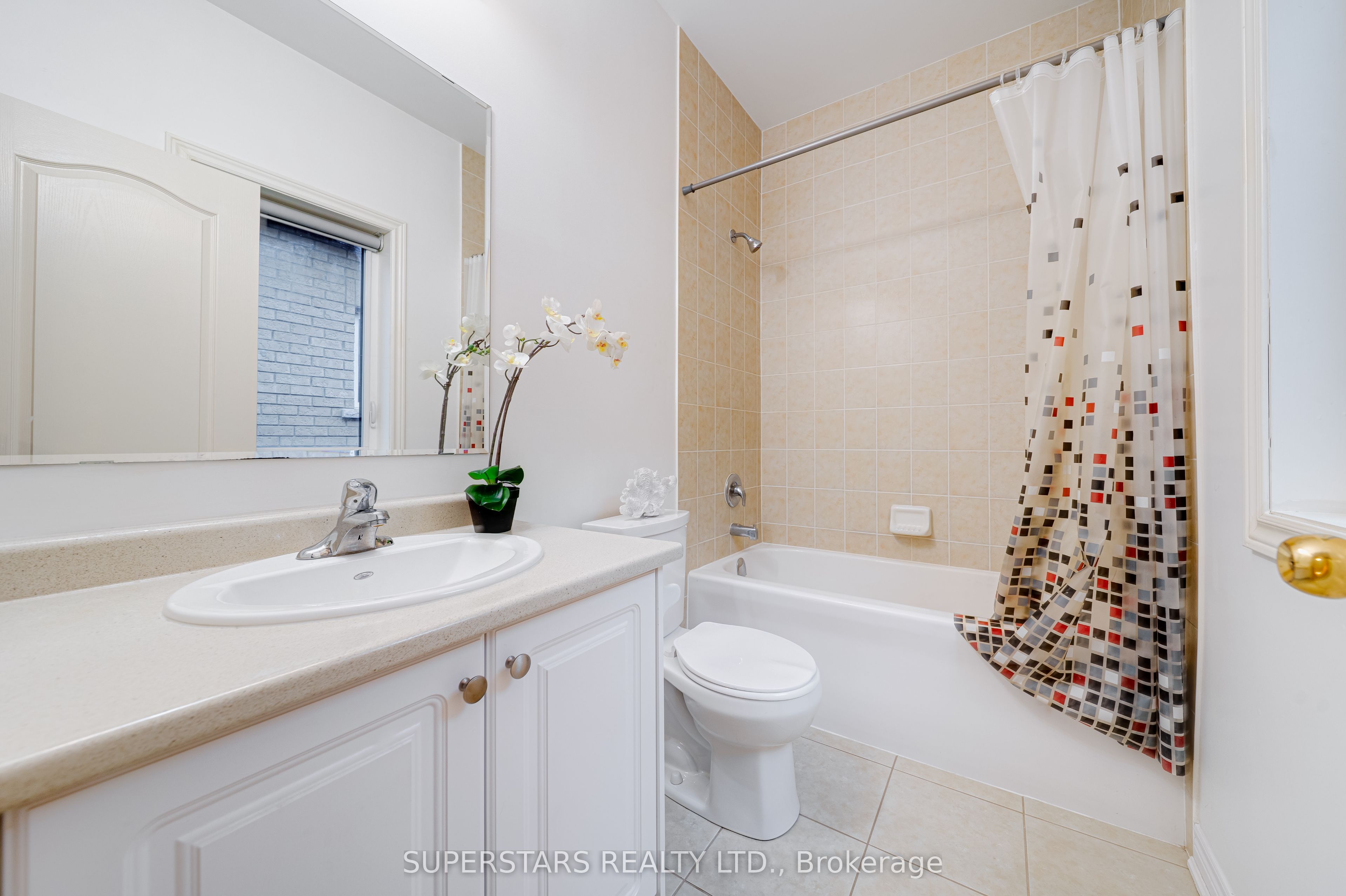 8 Kavanagh Avenue Property Photo 31