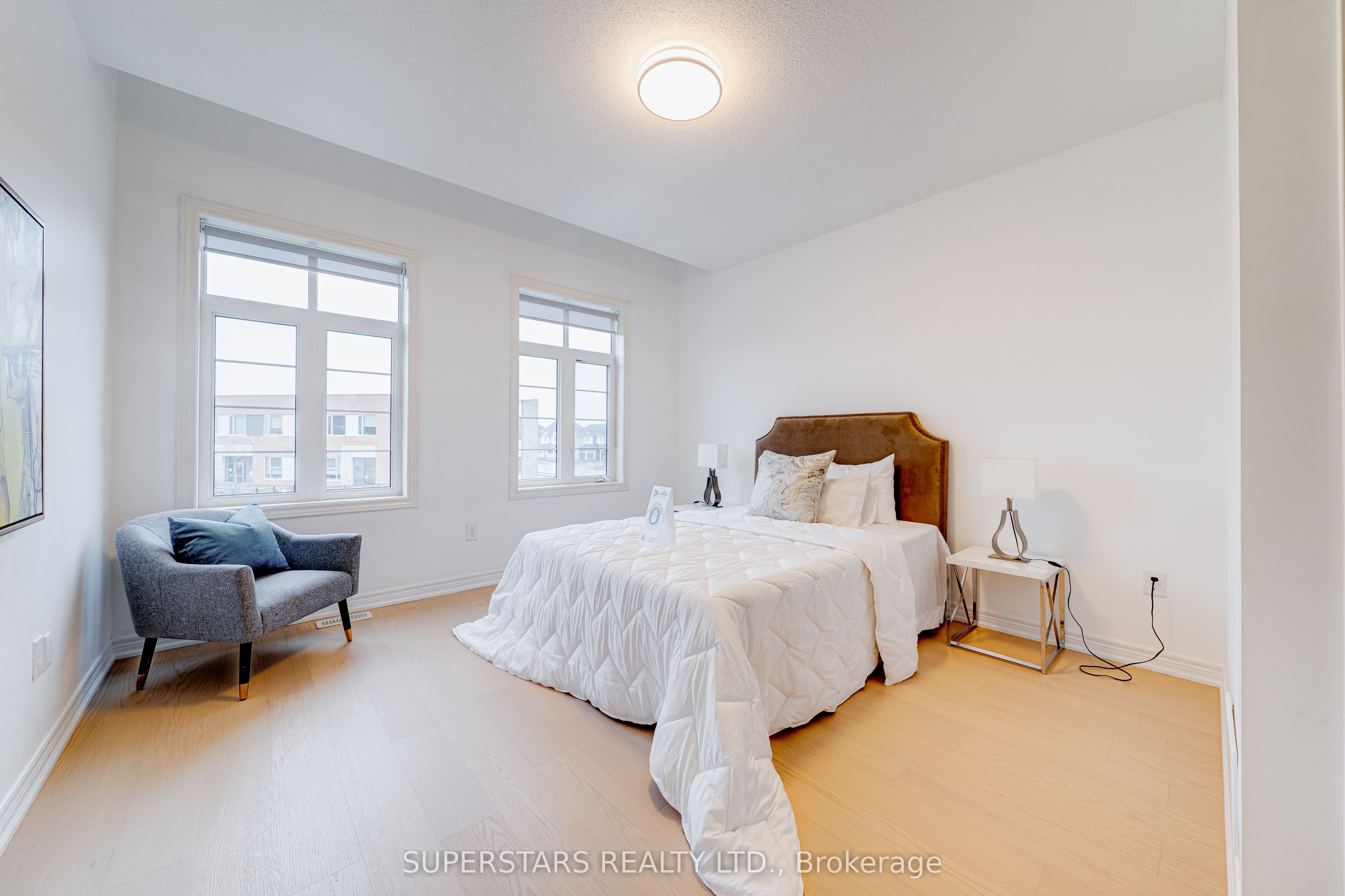 8 Kavanagh Avenue Property Photo 32