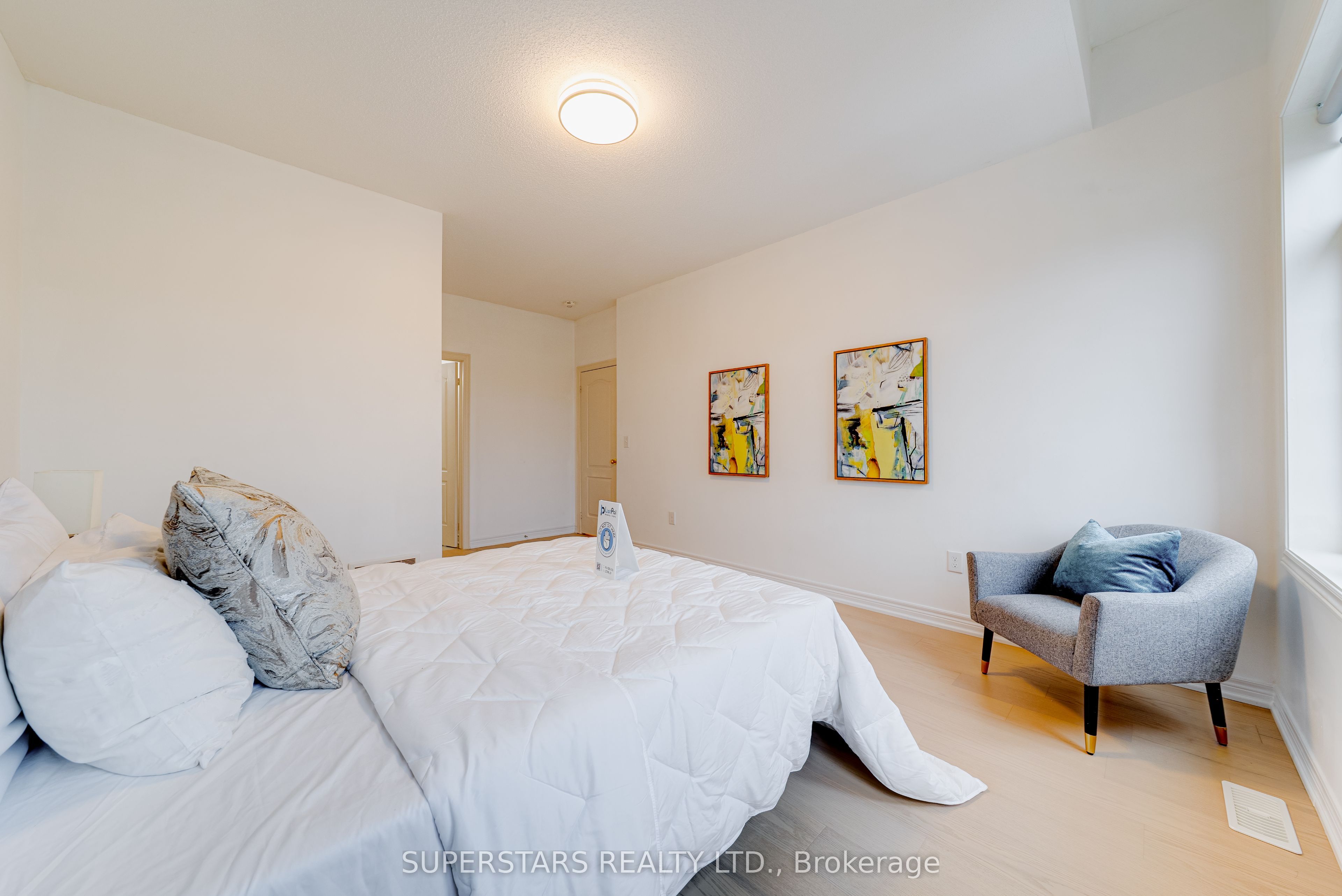 8 Kavanagh Avenue Property Photo 33