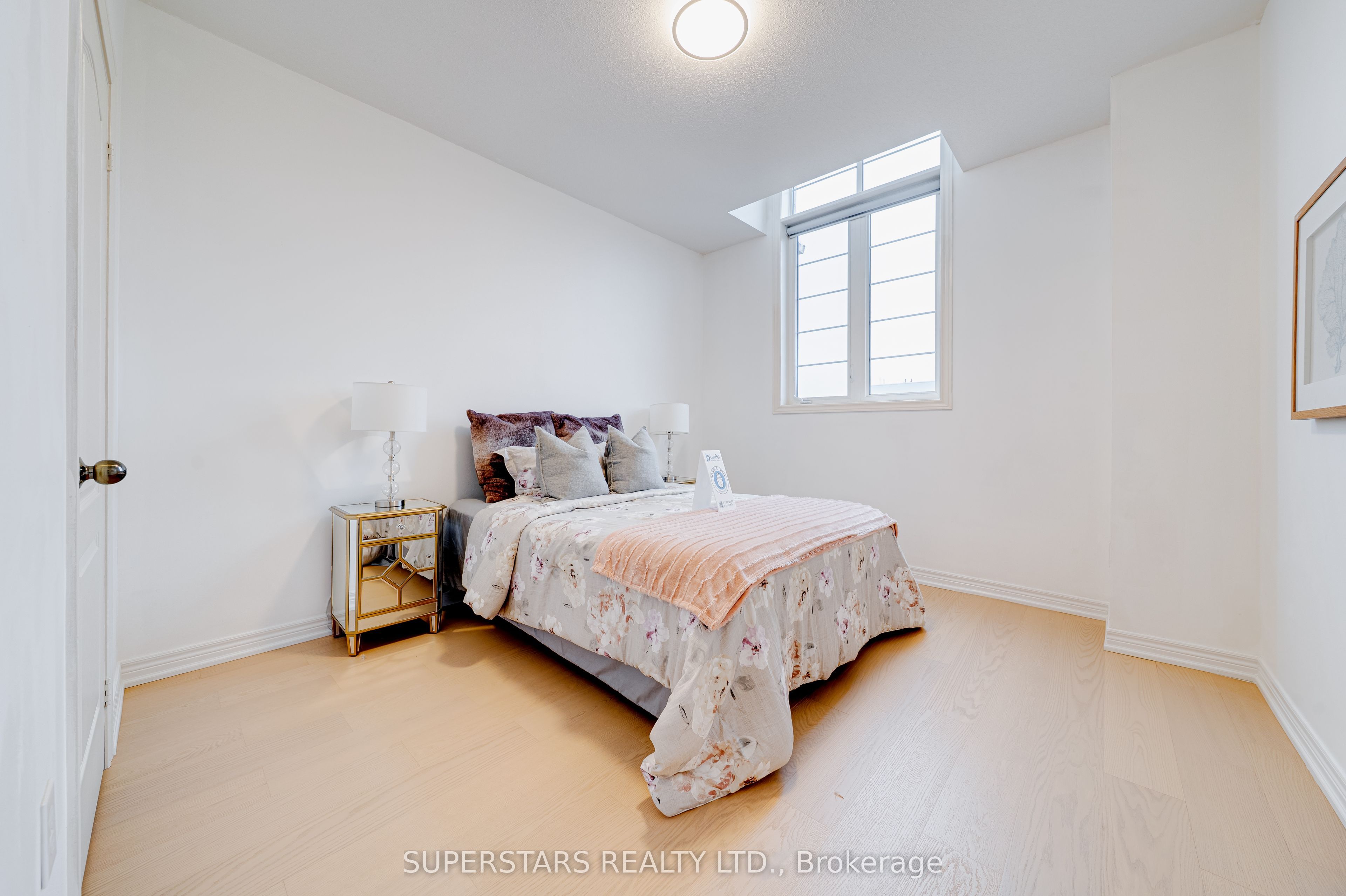 8 Kavanagh Avenue Property Photo 34