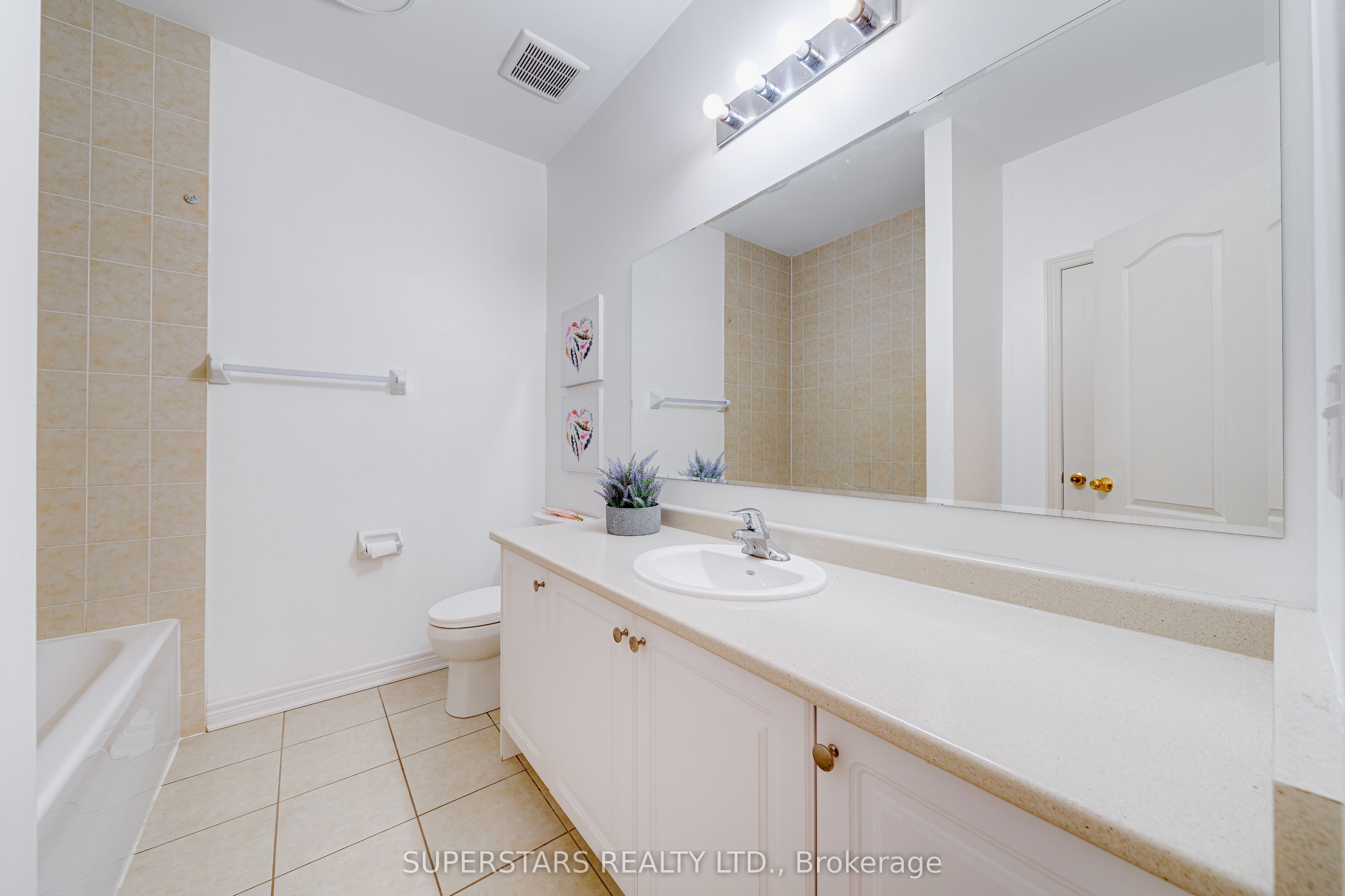 8 Kavanagh Avenue Property Photo 35