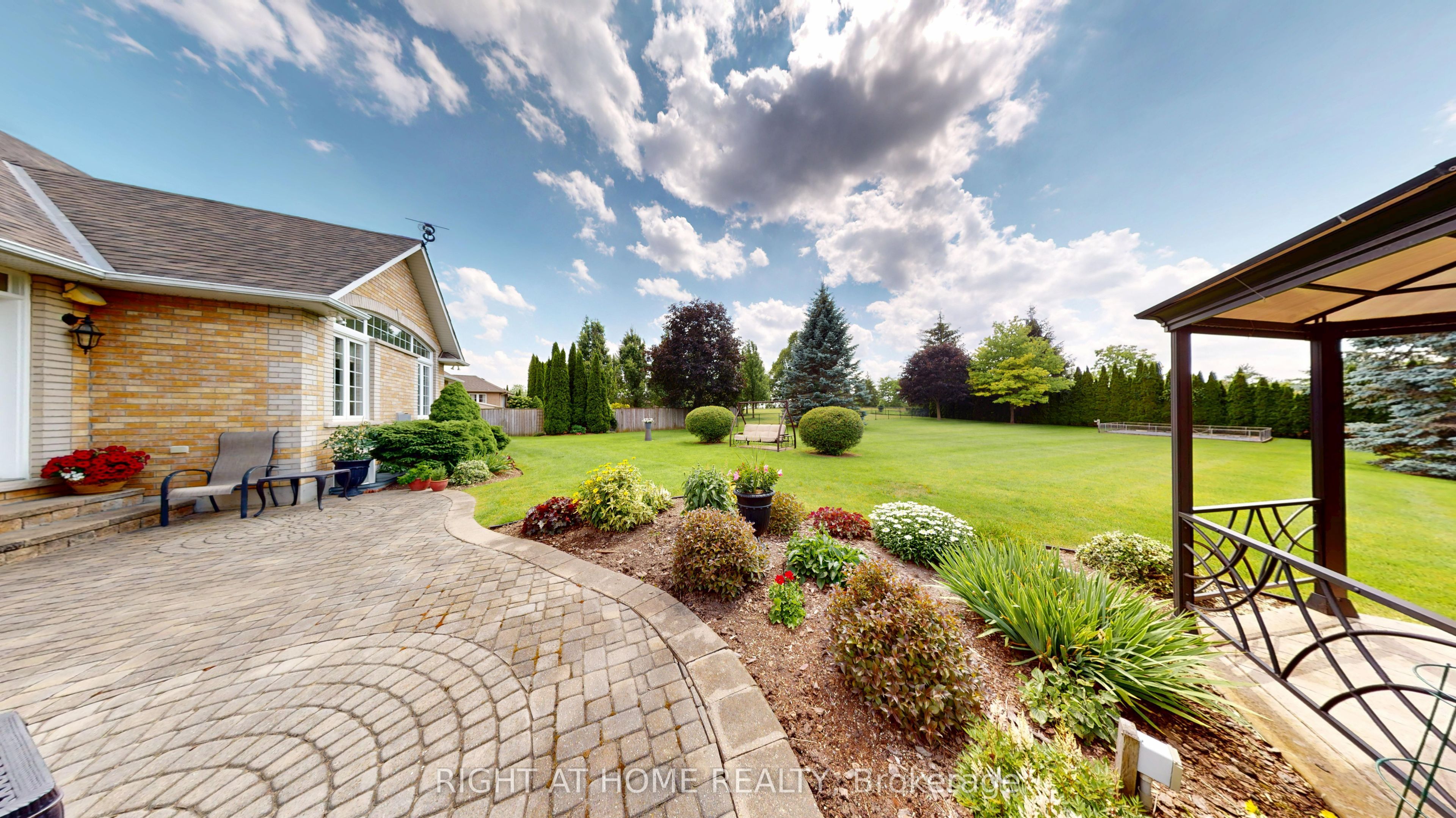 35 Golfview Boulevard Property Photo 5