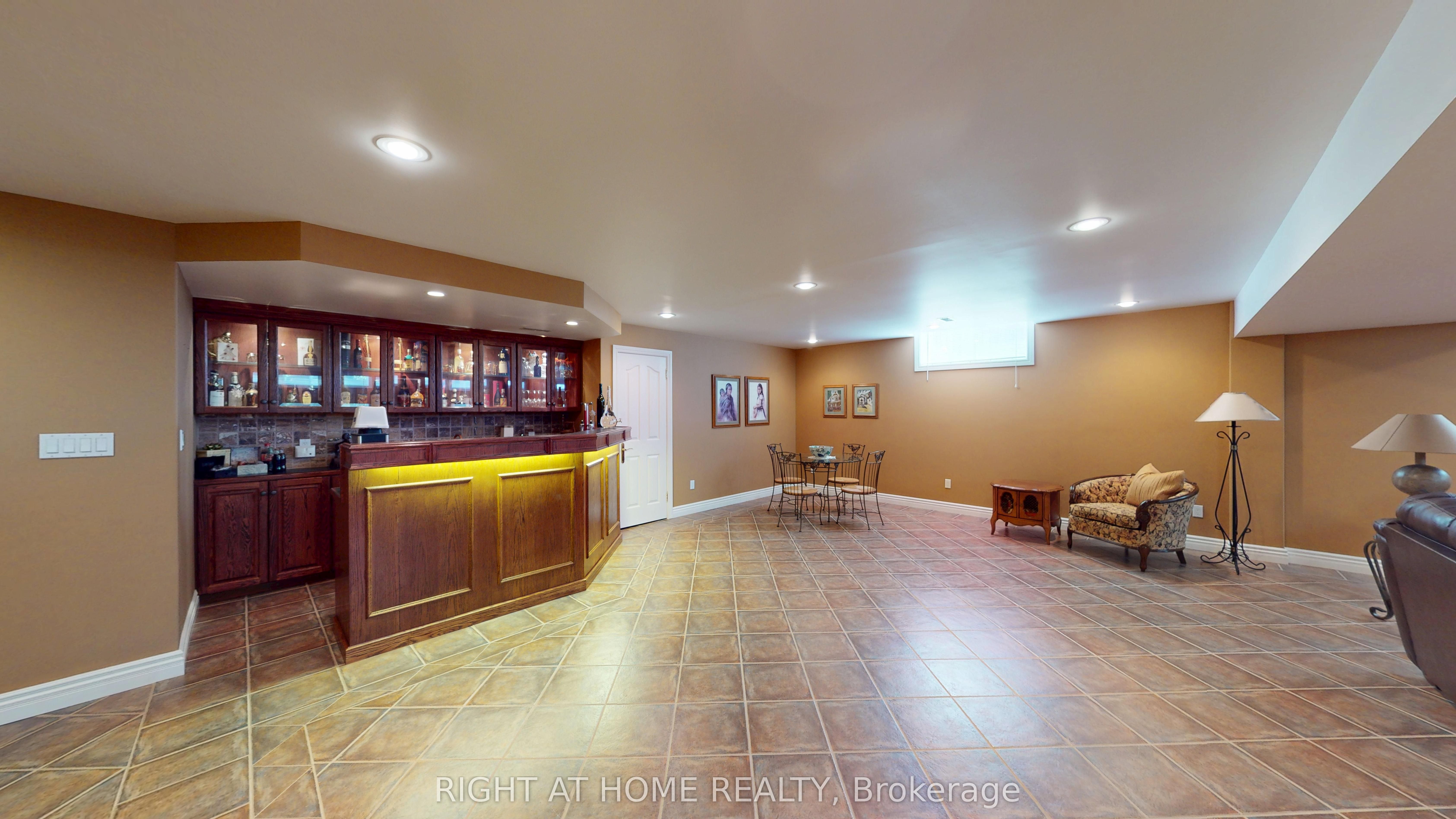 35 Golfview Boulevard Property Photo 24