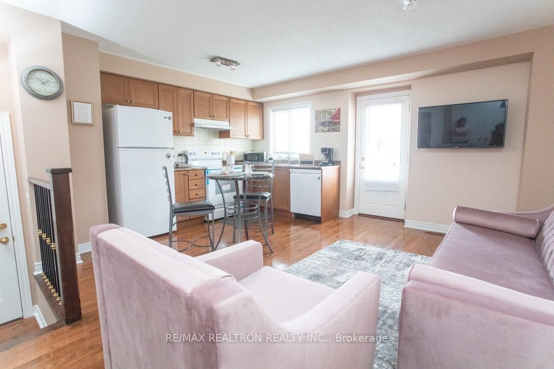 54 Chayna Crescent Property Photo 10