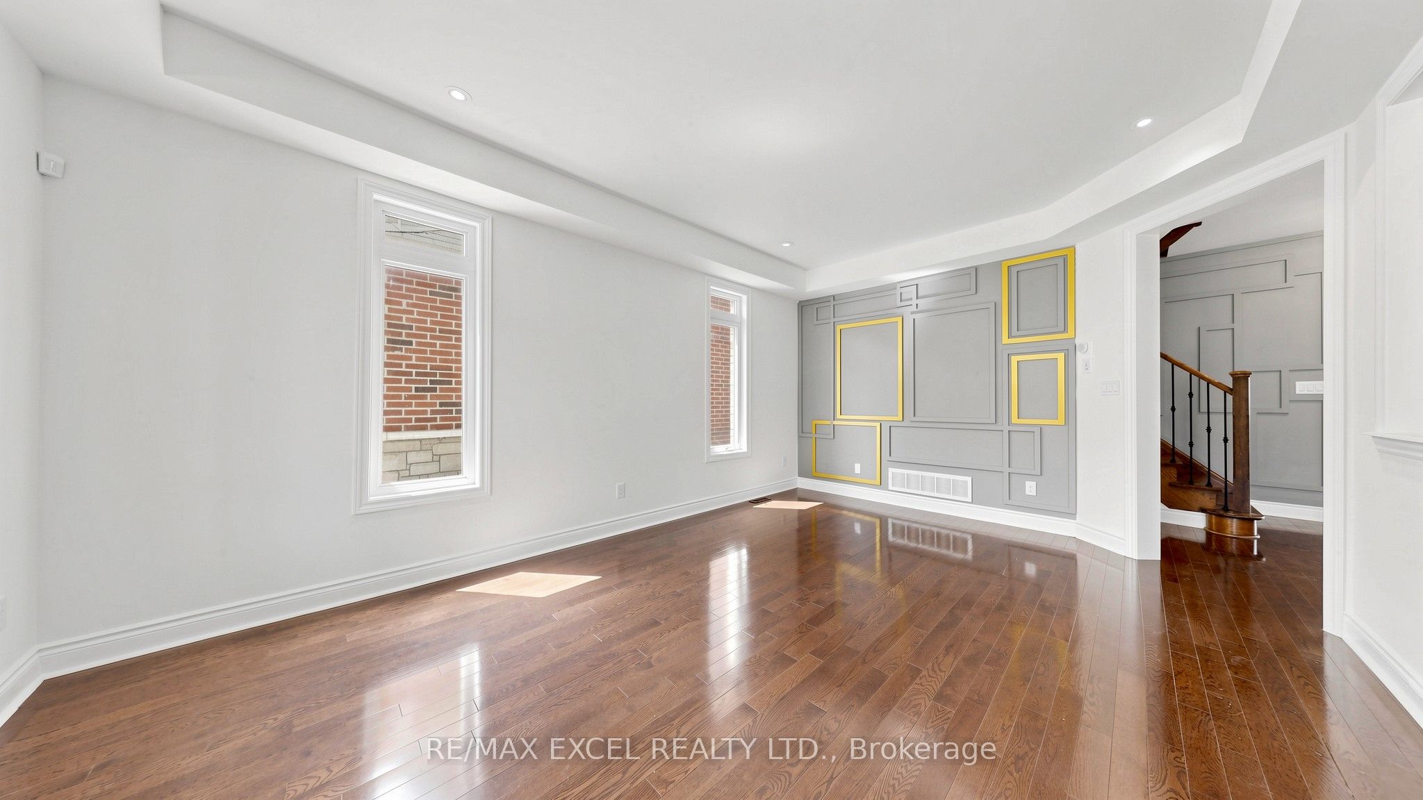 1062 Blackhall Crescent Property Photo 8