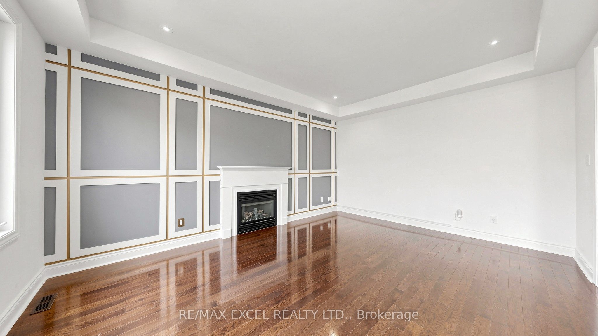 1062 Blackhall Crescent Property Photo 12