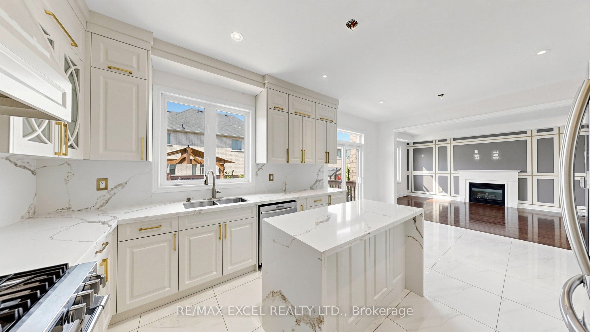 1062 Blackhall Crescent Property Photo 19