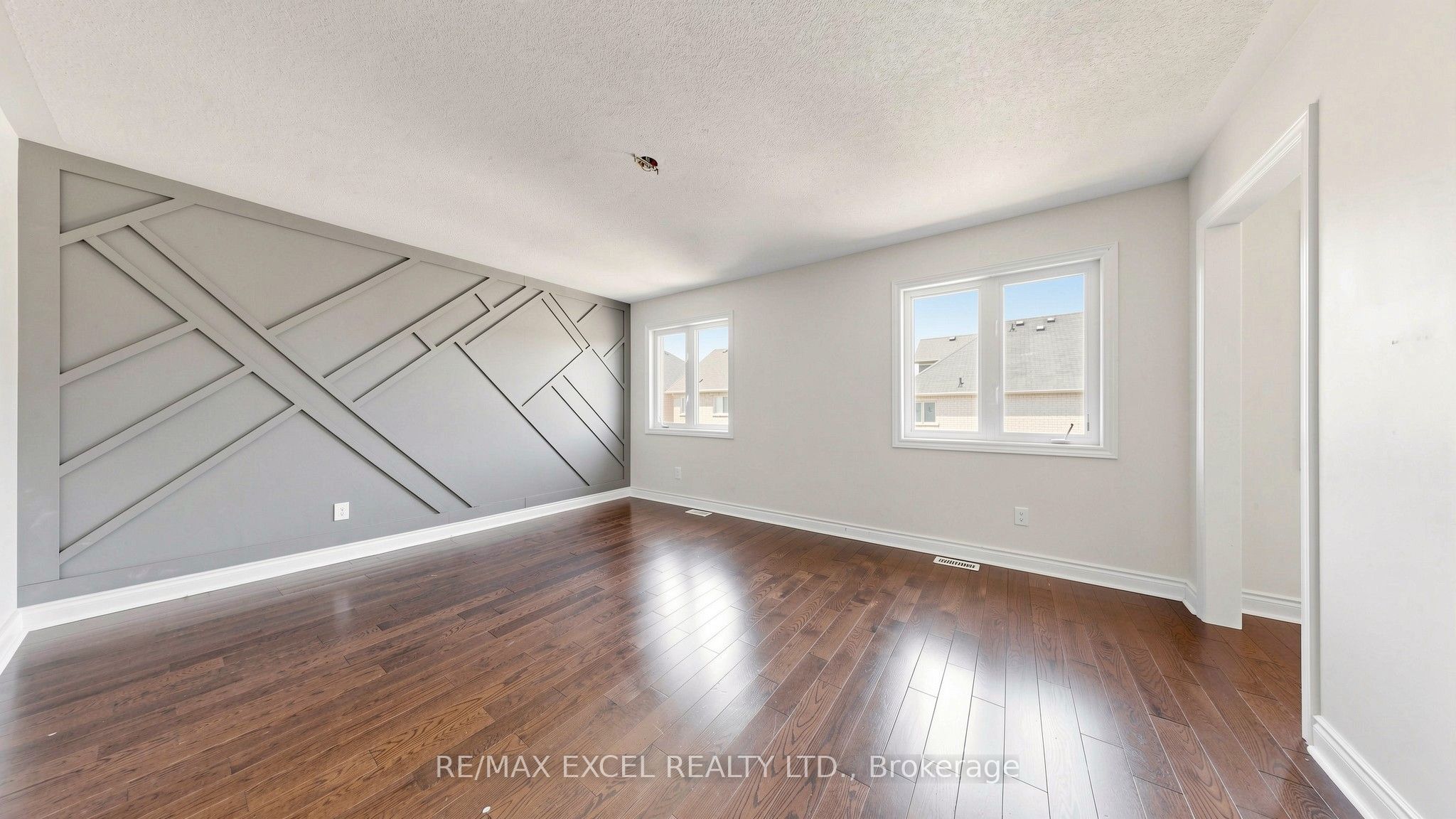 1062 Blackhall Crescent Property Photo 27