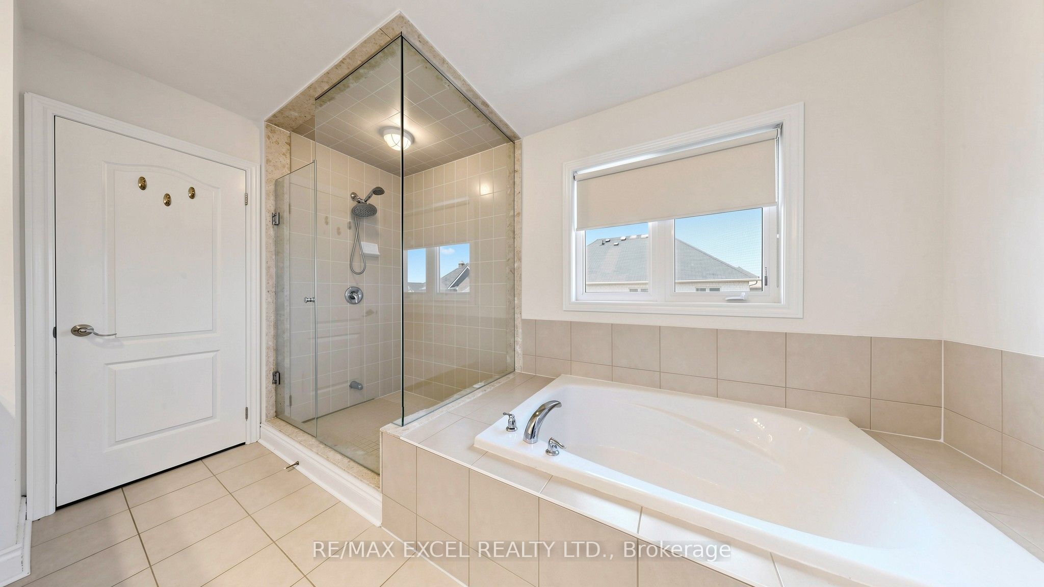 1062 Blackhall Crescent Property Photo 33