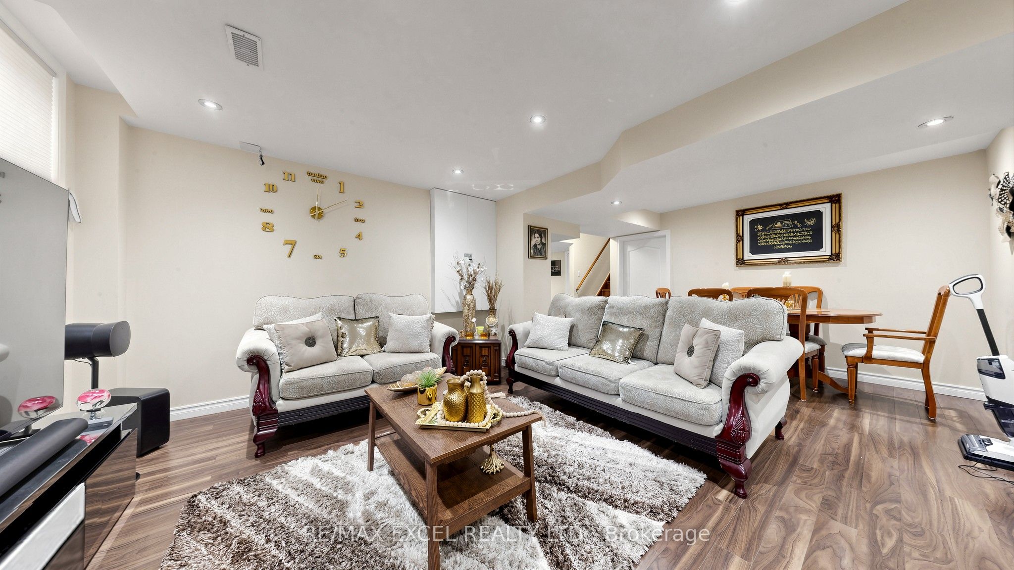1062 Blackhall Crescent Property Photo 35