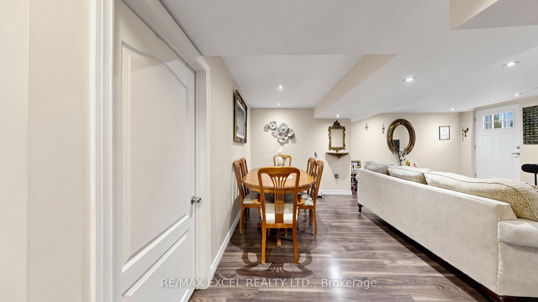 1062 Blackhall Crescent Property Photo 36