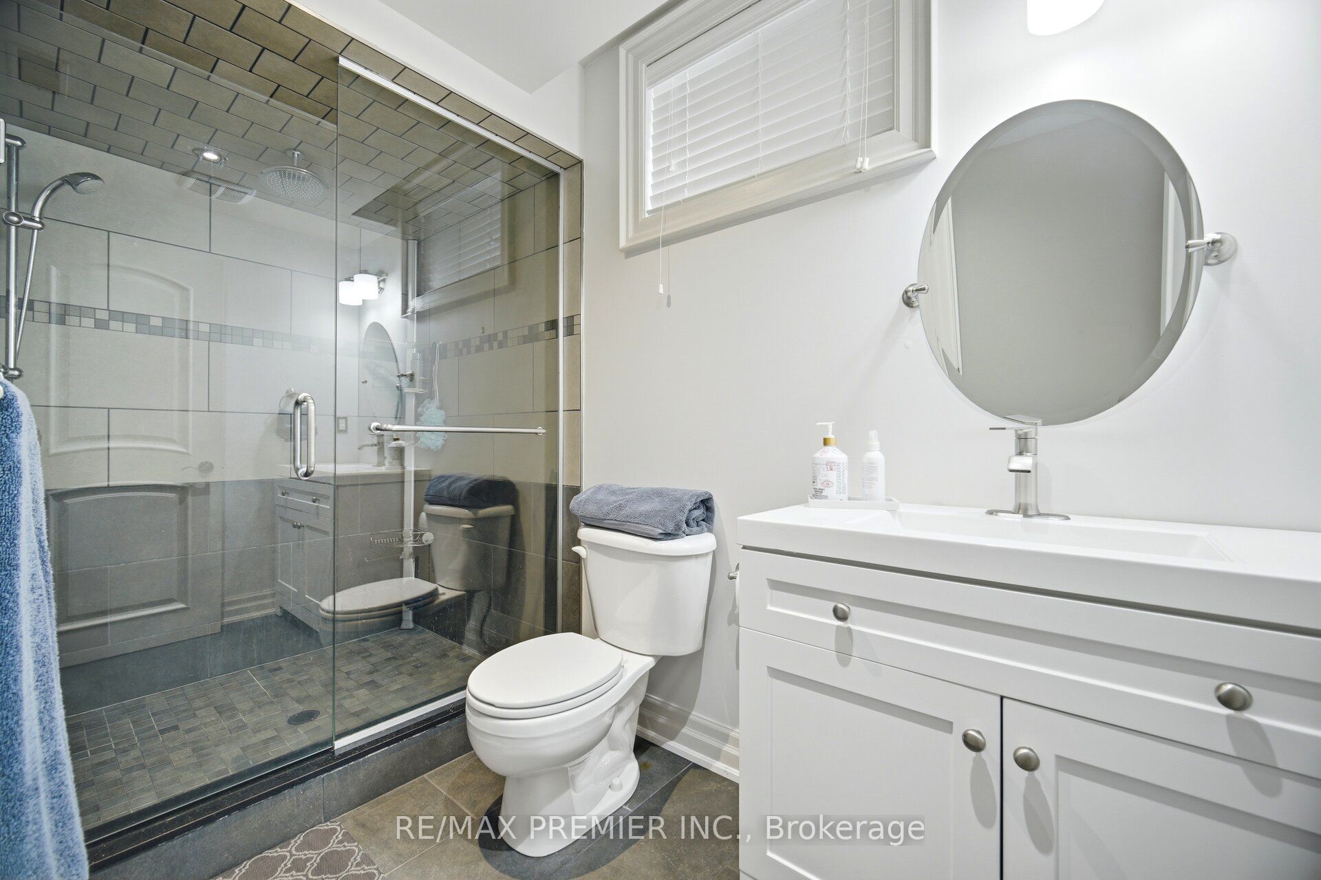 25 Andrew Hill Drive Property Photo 37
