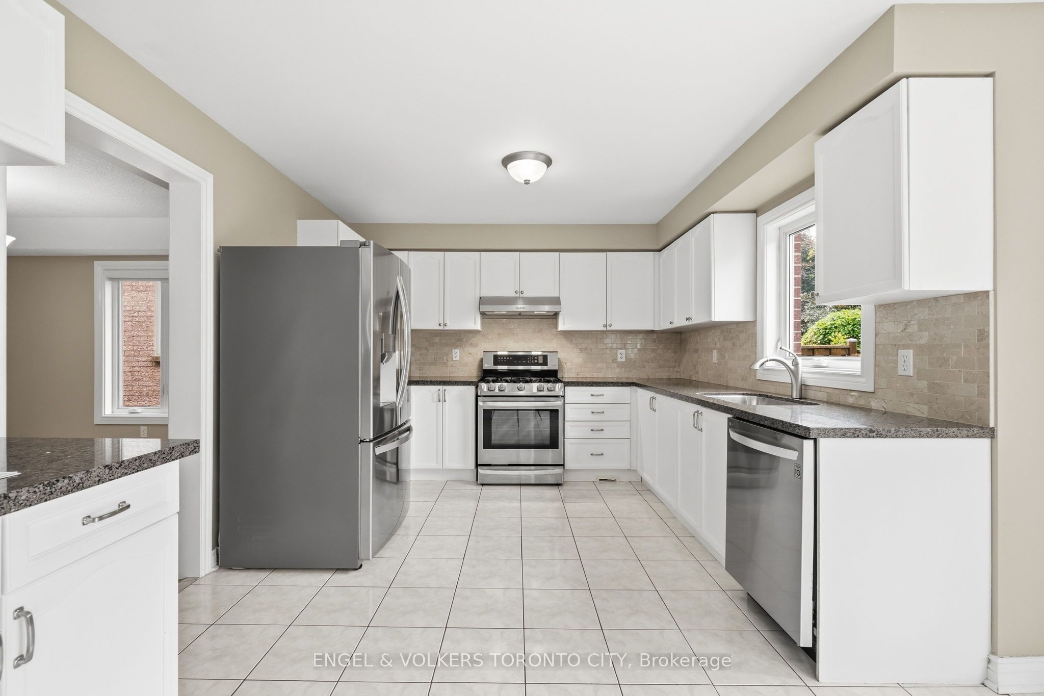 24 Timber Valley Avenue Property Photo 11