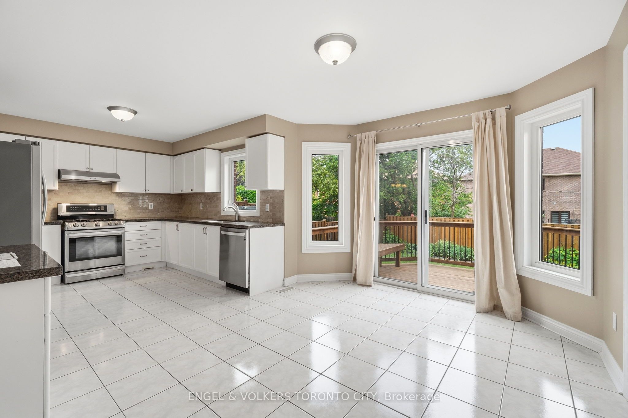 24 Timber Valley Avenue Property Photo 14
