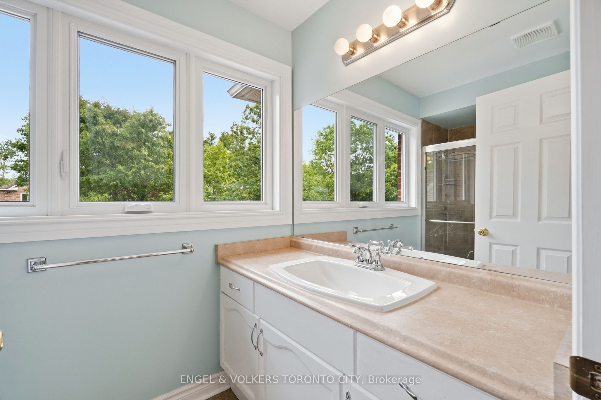 24 Timber Valley Avenue Property Photo 34