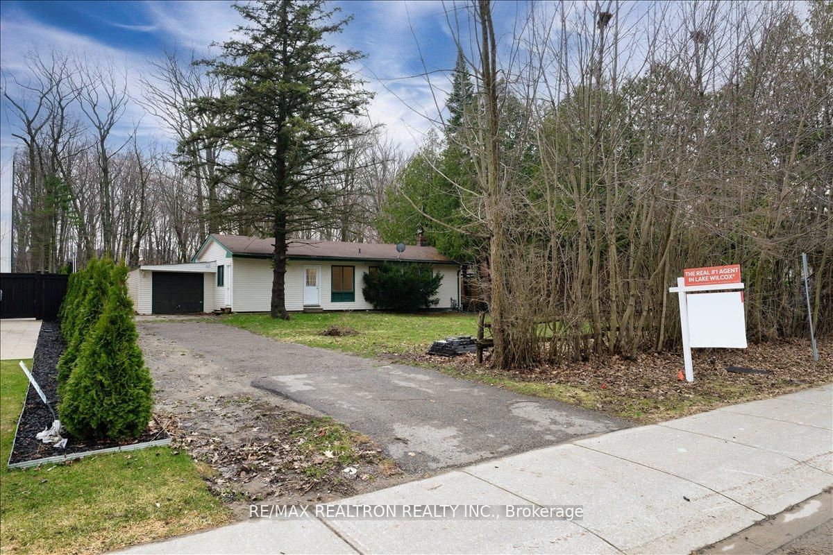 97 Park Crescent Property Photo 3