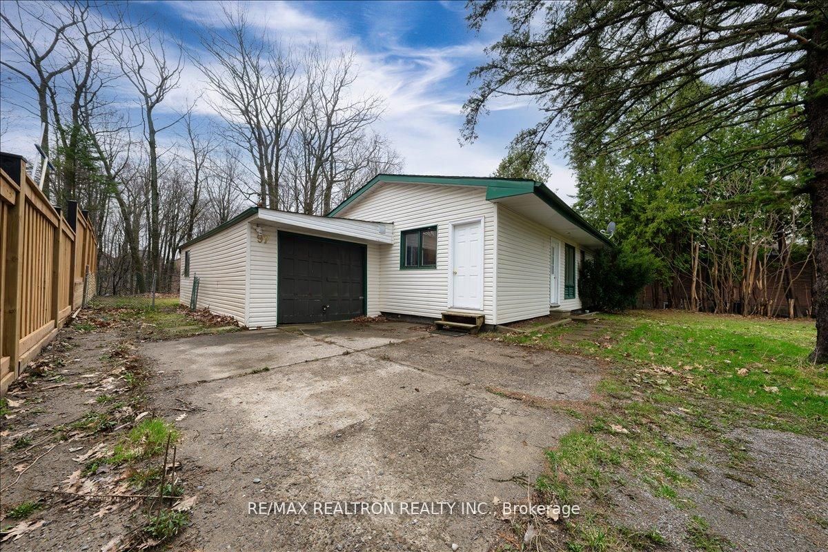97 Park Crescent Property Photo 10
