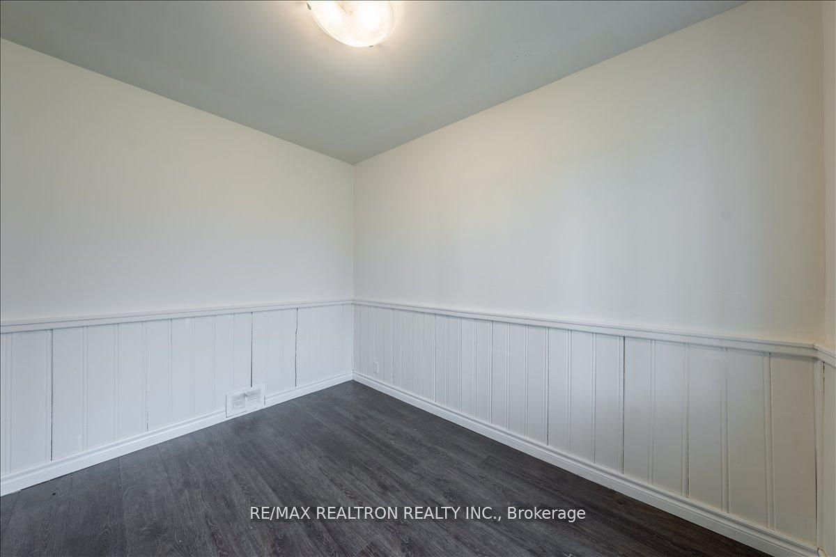 97 Park Crescent Property Photo 16