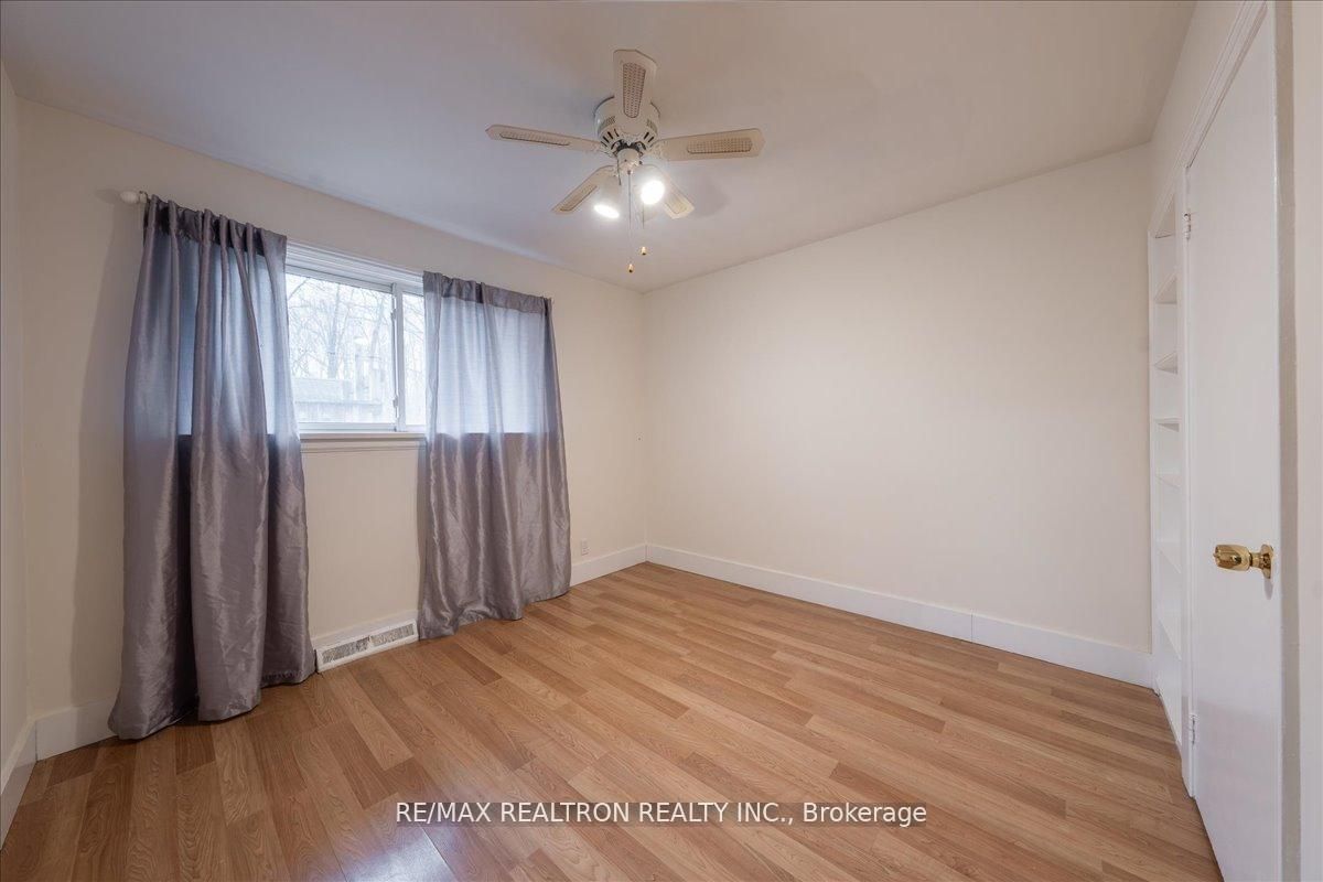 97 Park Crescent Property Photo 24